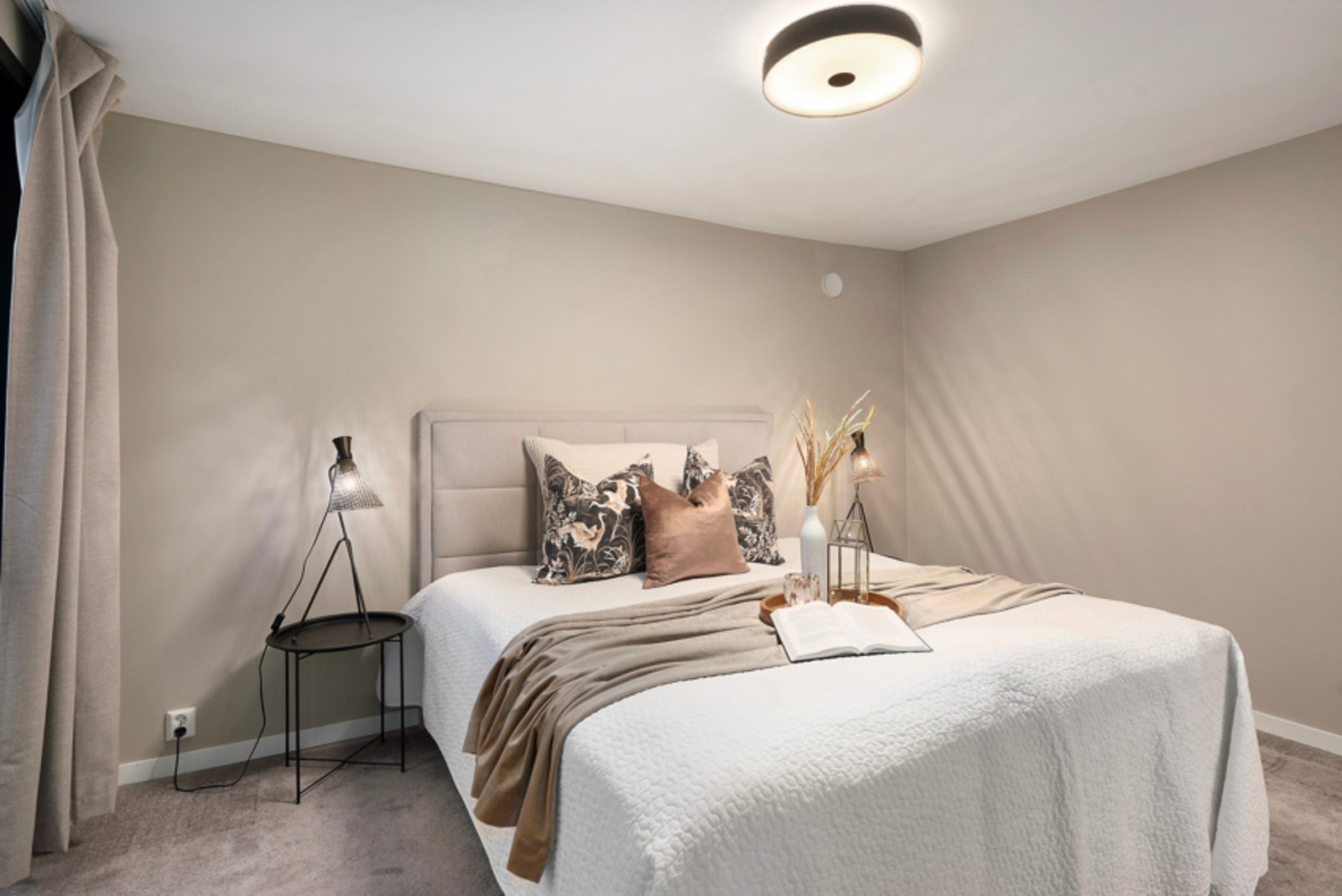 Lunt og fint hovedsoverom. Galleribilde