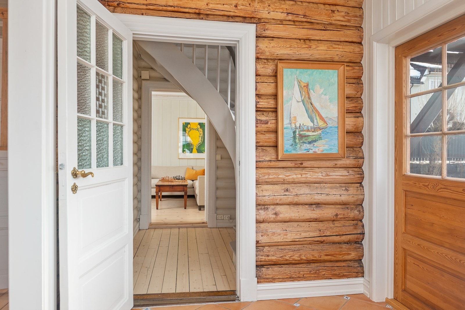 Det er også adkomst inn til trappegangen Galleribilde