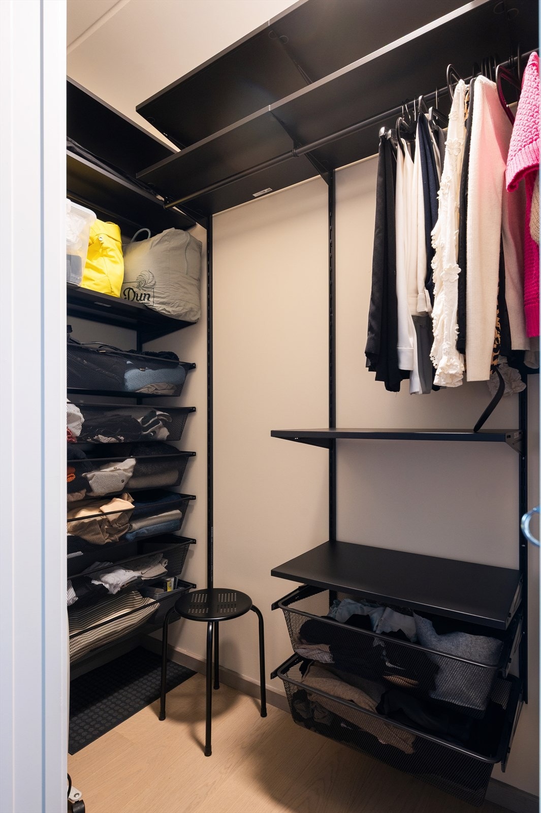 Her er det rikelig med plass for oppbevaring. Galleribilde