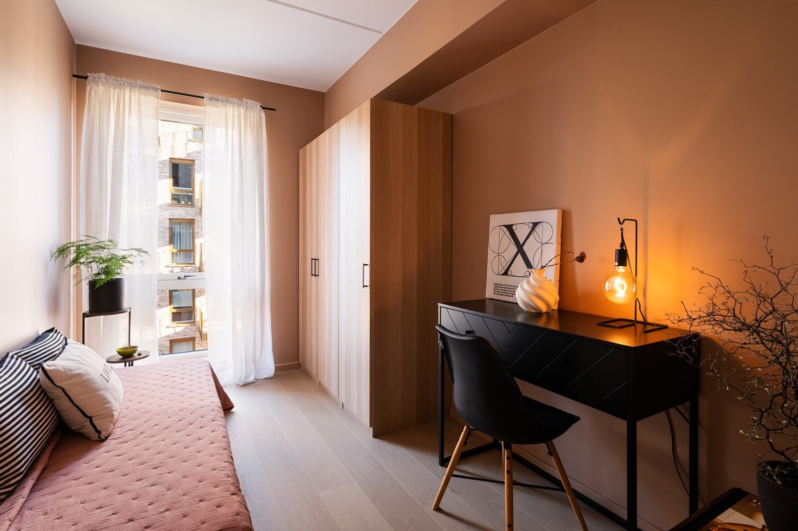 Soverom tre passer også utmerket til kontor, gjesterom eller barnerom. Galleribilde