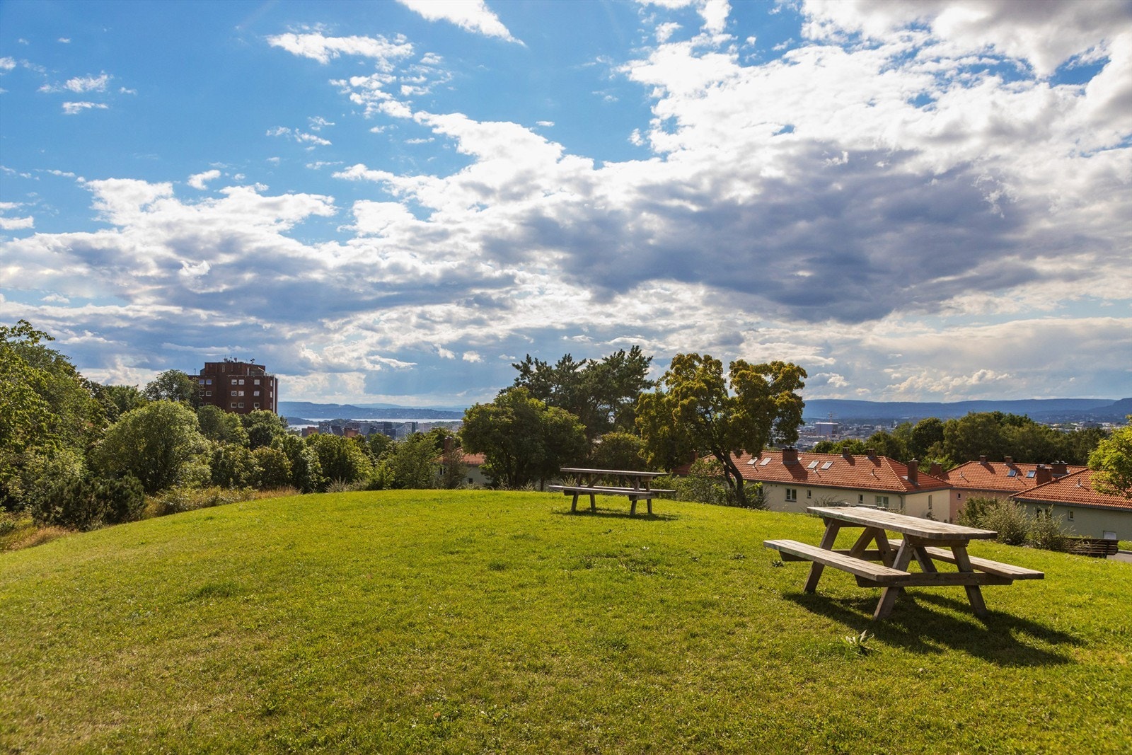 Keyserløkka ligger på en høyde med gode usiktsforhold. Her ligger det godt til rette for både avslapning og et aktivt hverdagsliv, året rundt. Galleribilde
