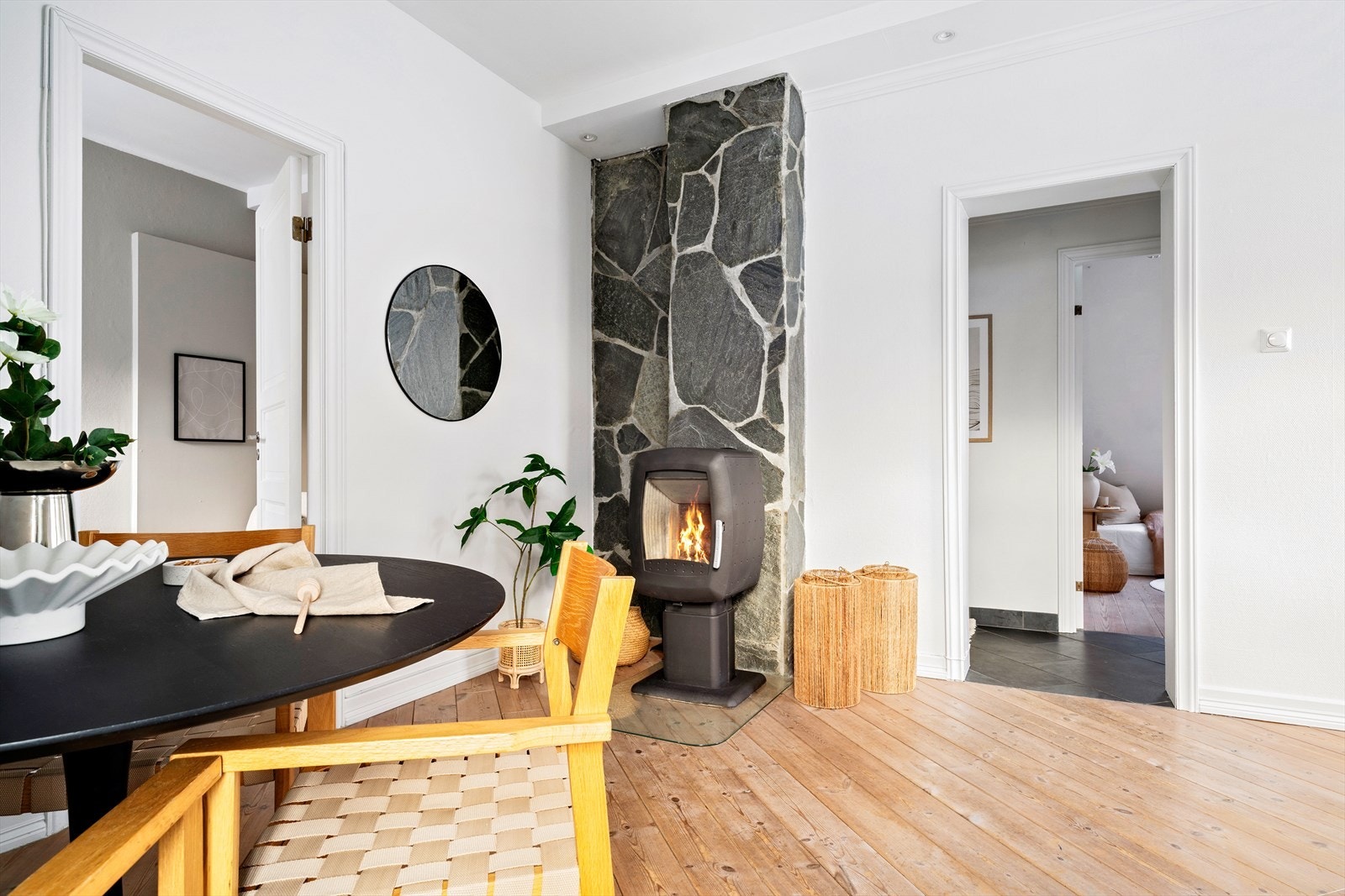 Vedovn som varmer godt på kalde dager Galleribilde