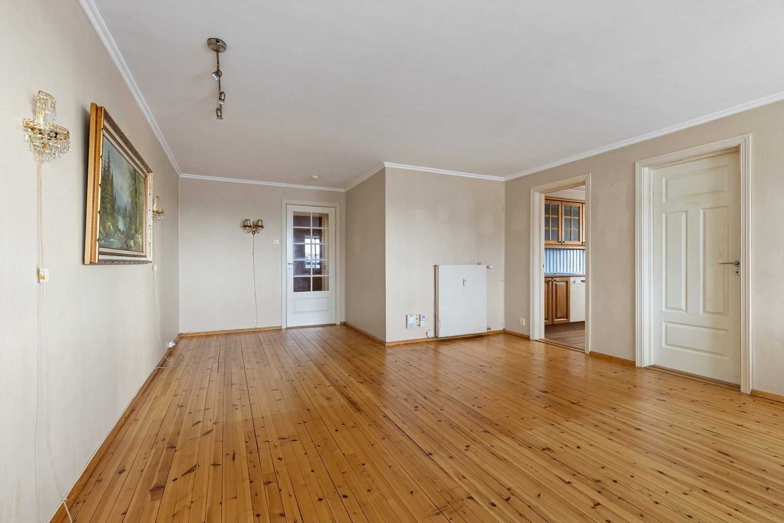 Leiligheten trenger oppussing, men har stort potensiale for å kunne bli et flott hjem. Galleribilde