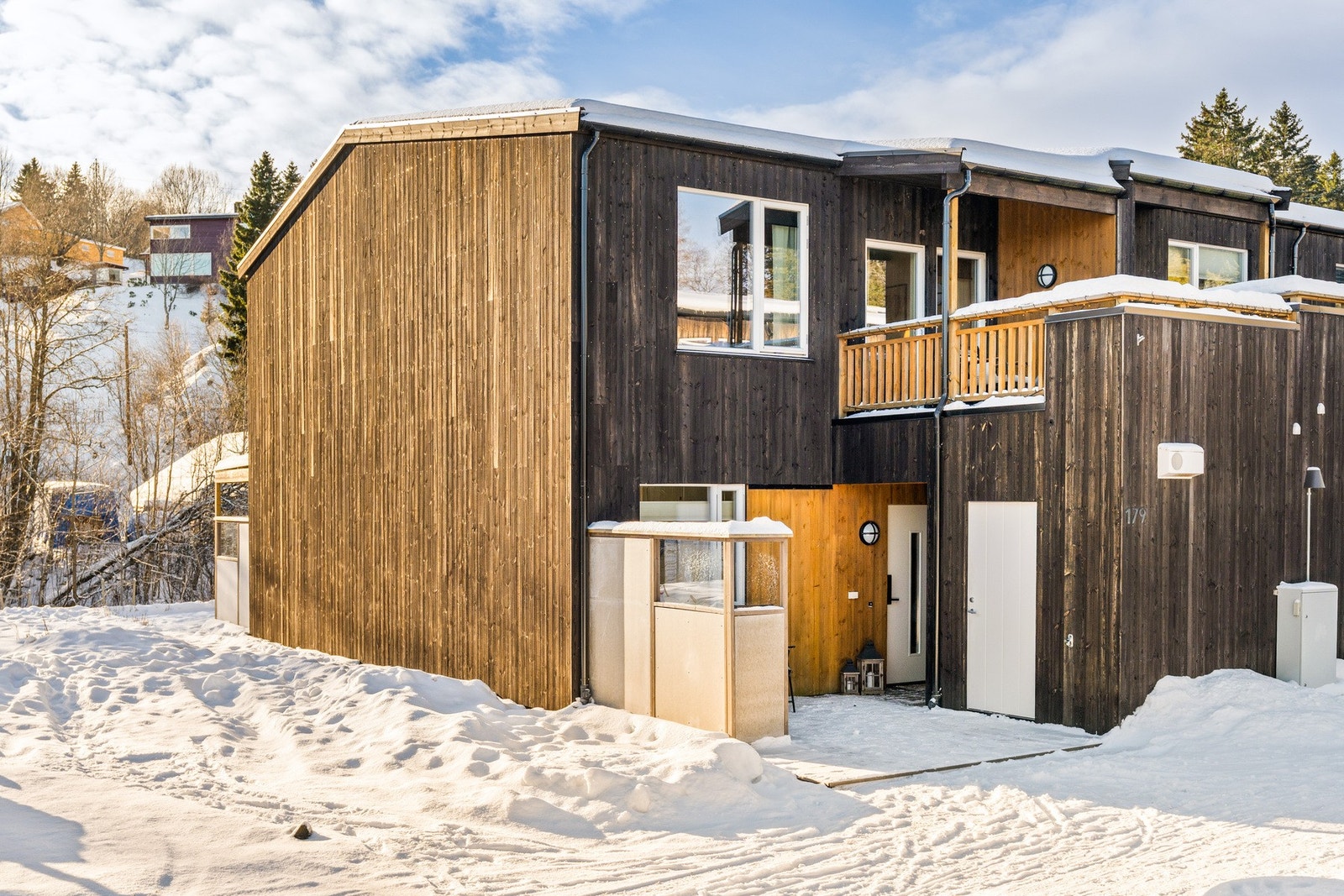 Ypperlig beliggenhet et nyetablert og barnevennlig boområde innerst i en blindvei på Byåsen med trygge rammer for lek og moro for de minste Galleribilde