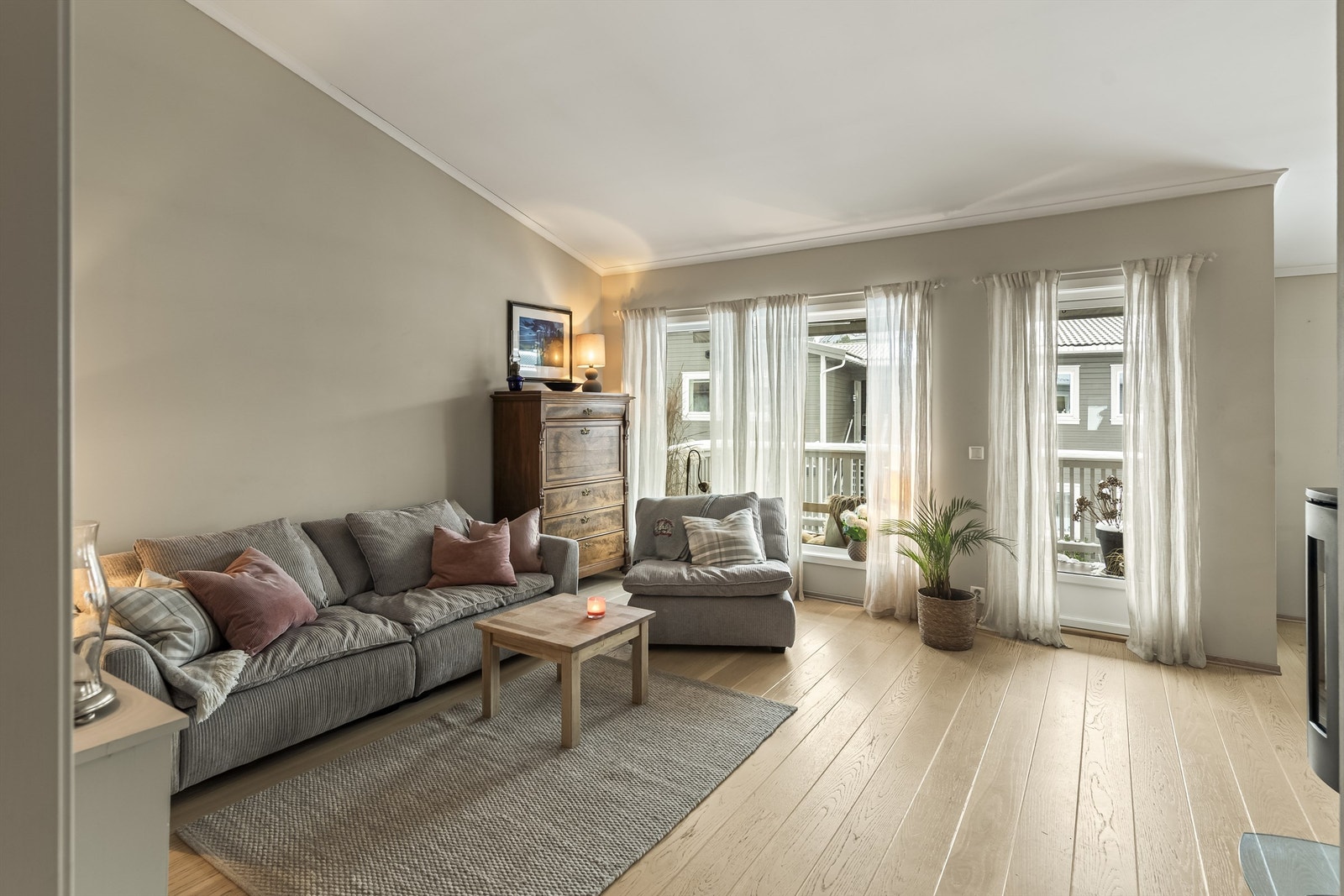 Utgang til vestvendt balkong Galleribilde