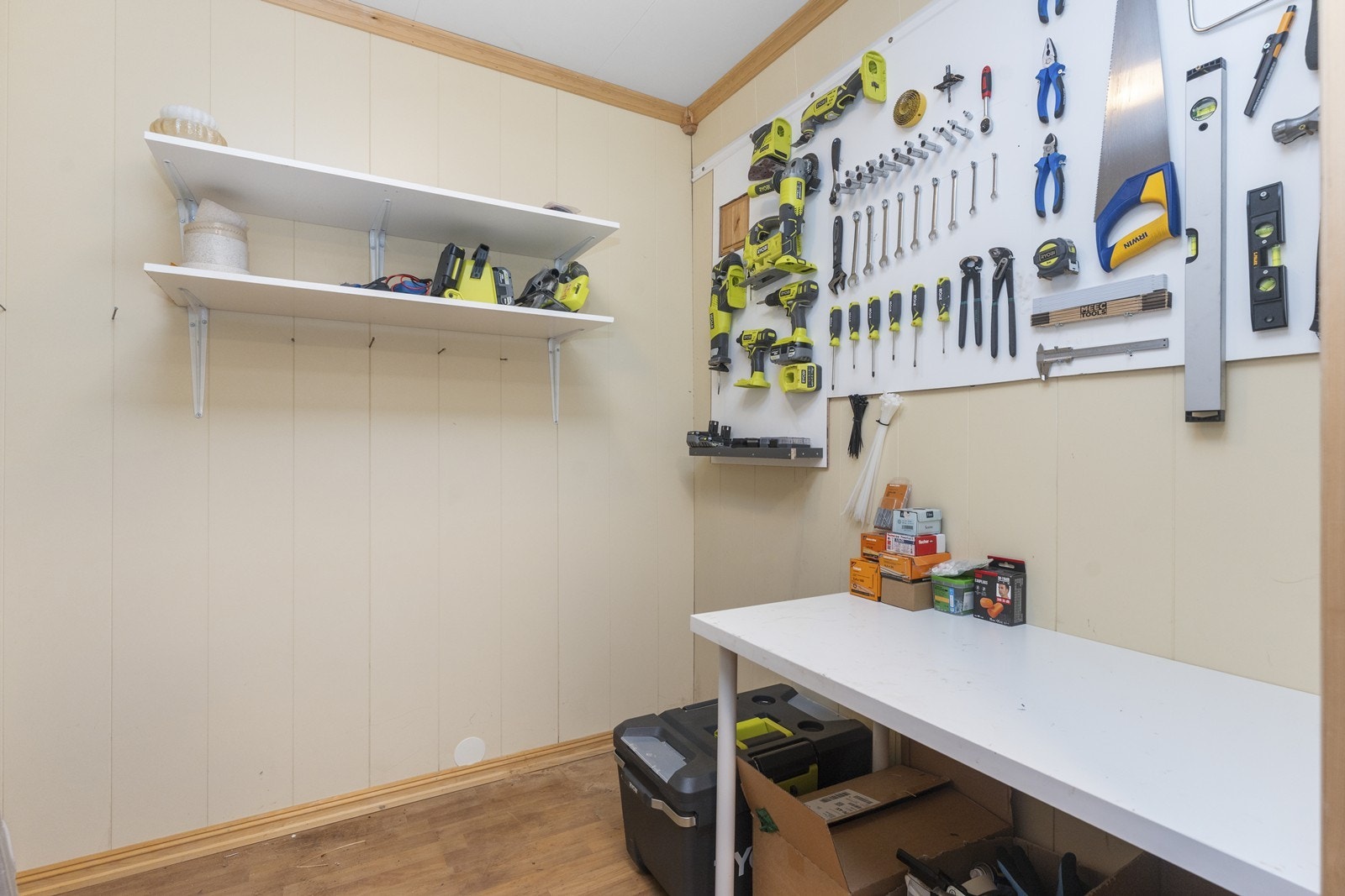 Verksted/ hobbyrom. Galleribilde