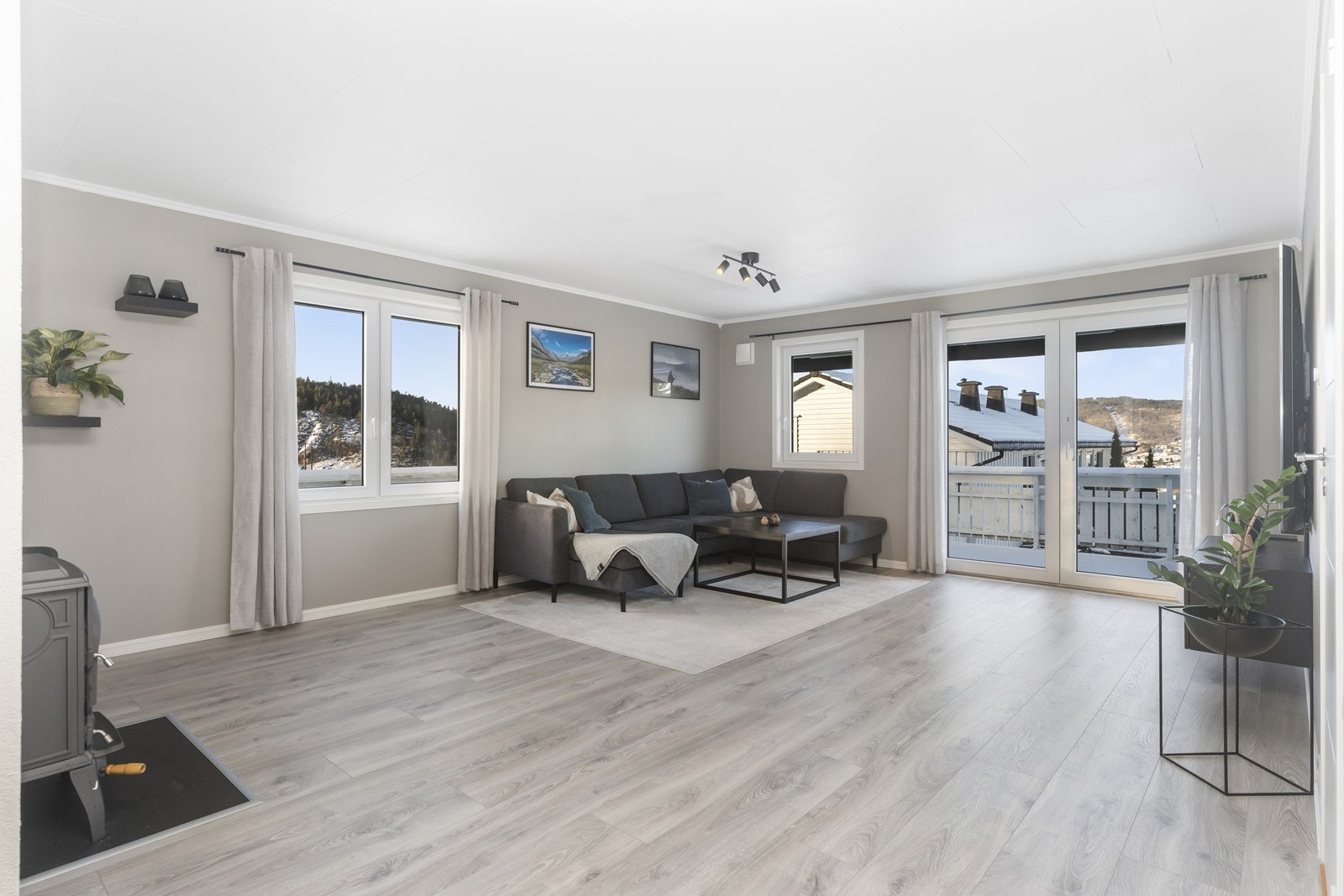 De fleste overflater er fornyet i seinere tid. Galleribilde