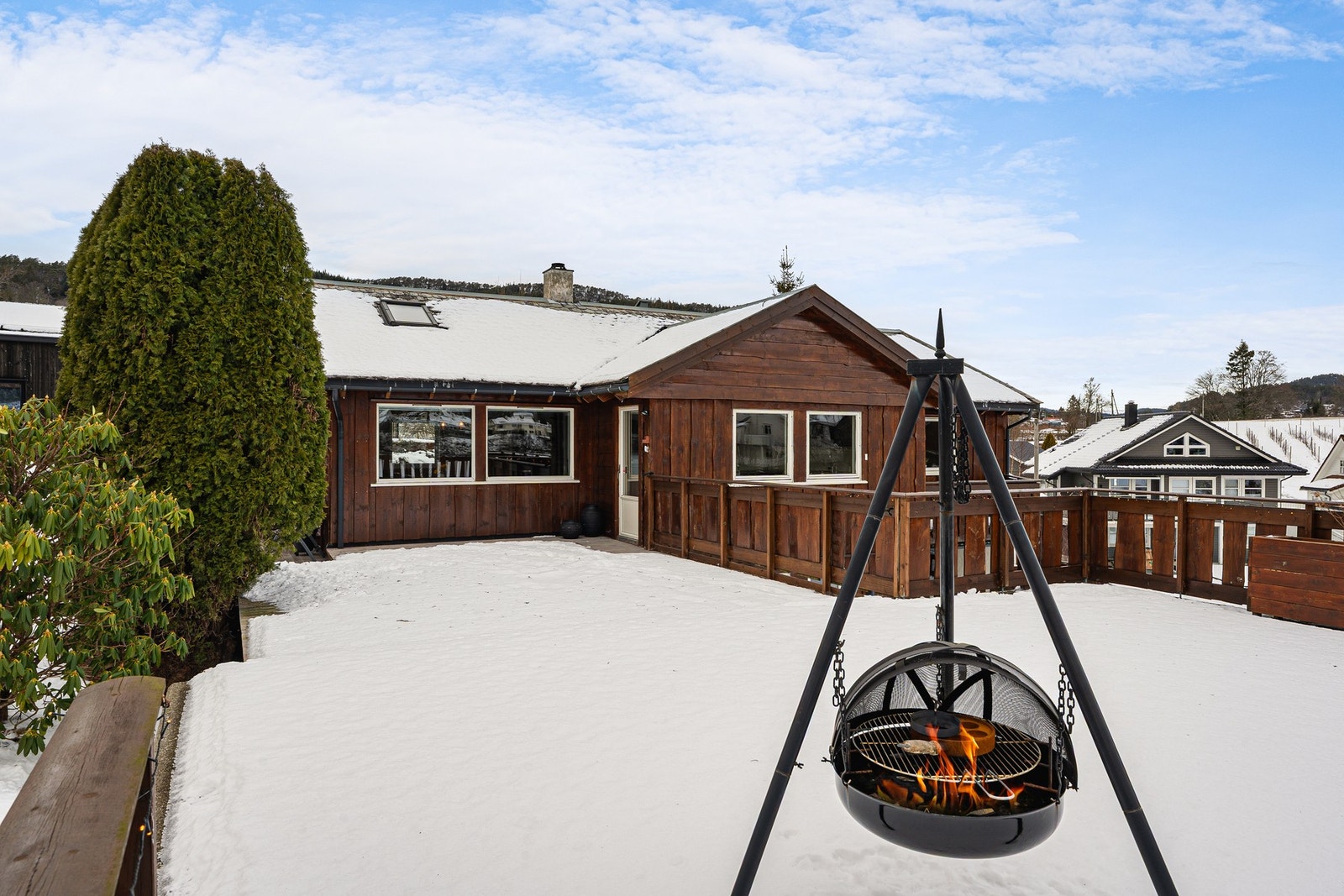 Uteområdet gir god plass til ulike aktiviteter med barna. Galleribilde