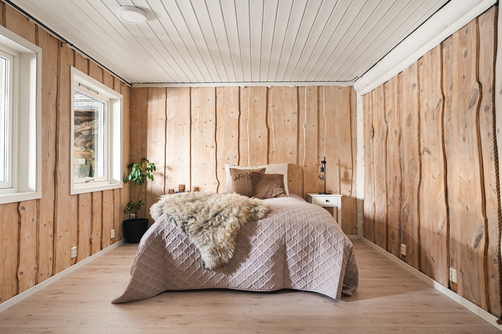 Soverommene nede er av god størrelse. Galleribilde