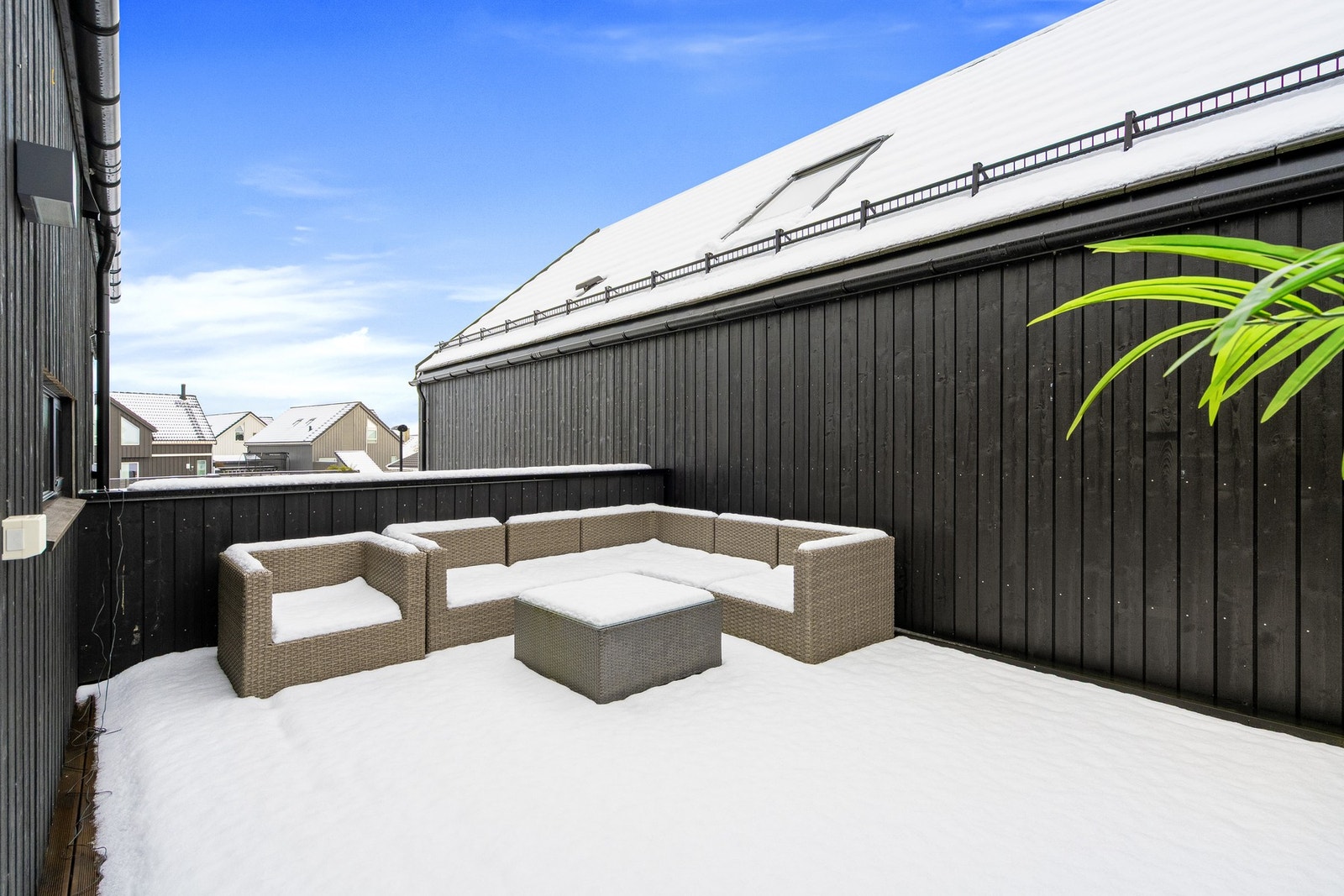 Solrik takterrasse, perfekt for sene sommerkvelder. Galleribilde