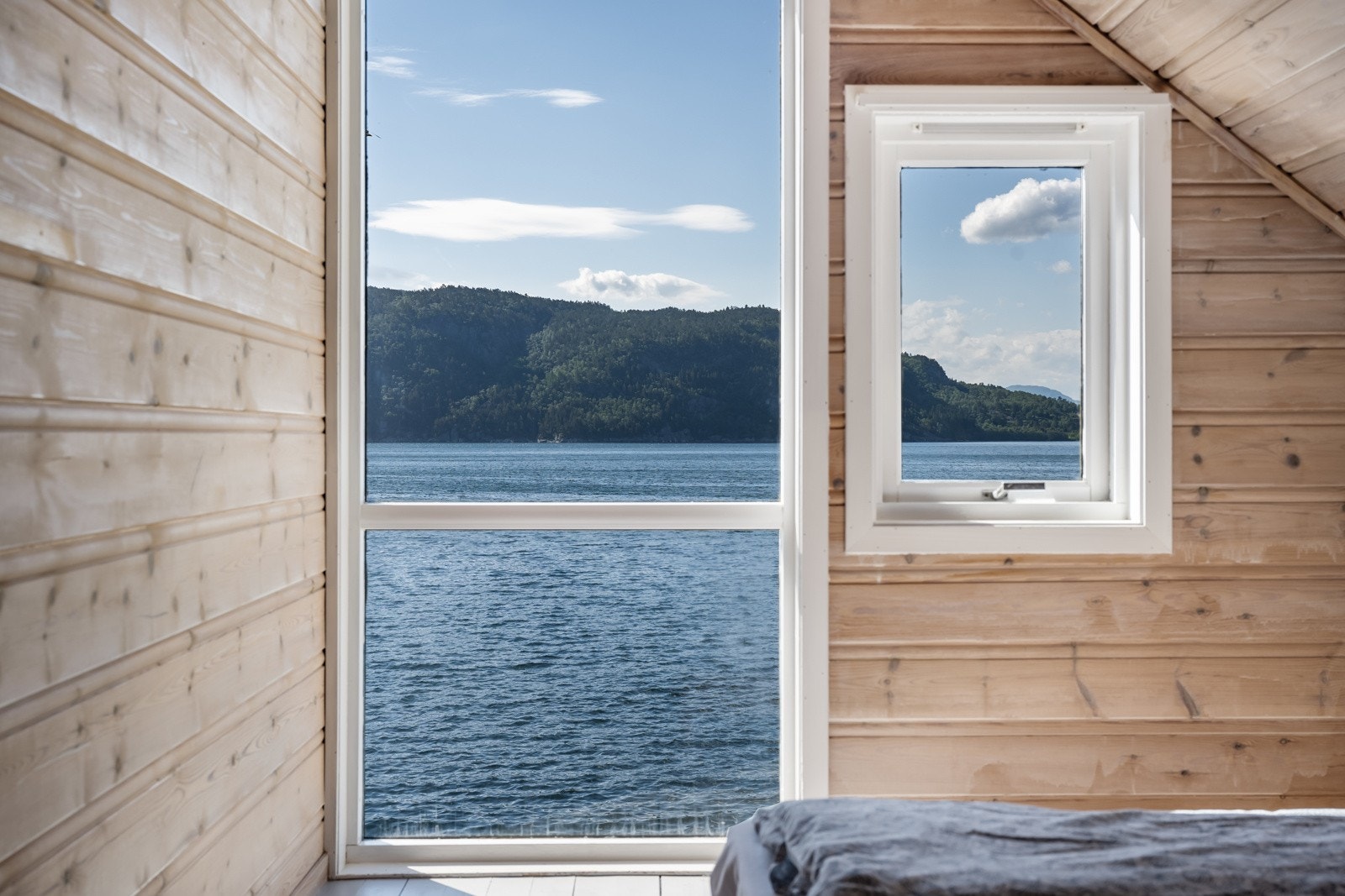 Soverom 1 på loft - flott utsikt Galleribilde