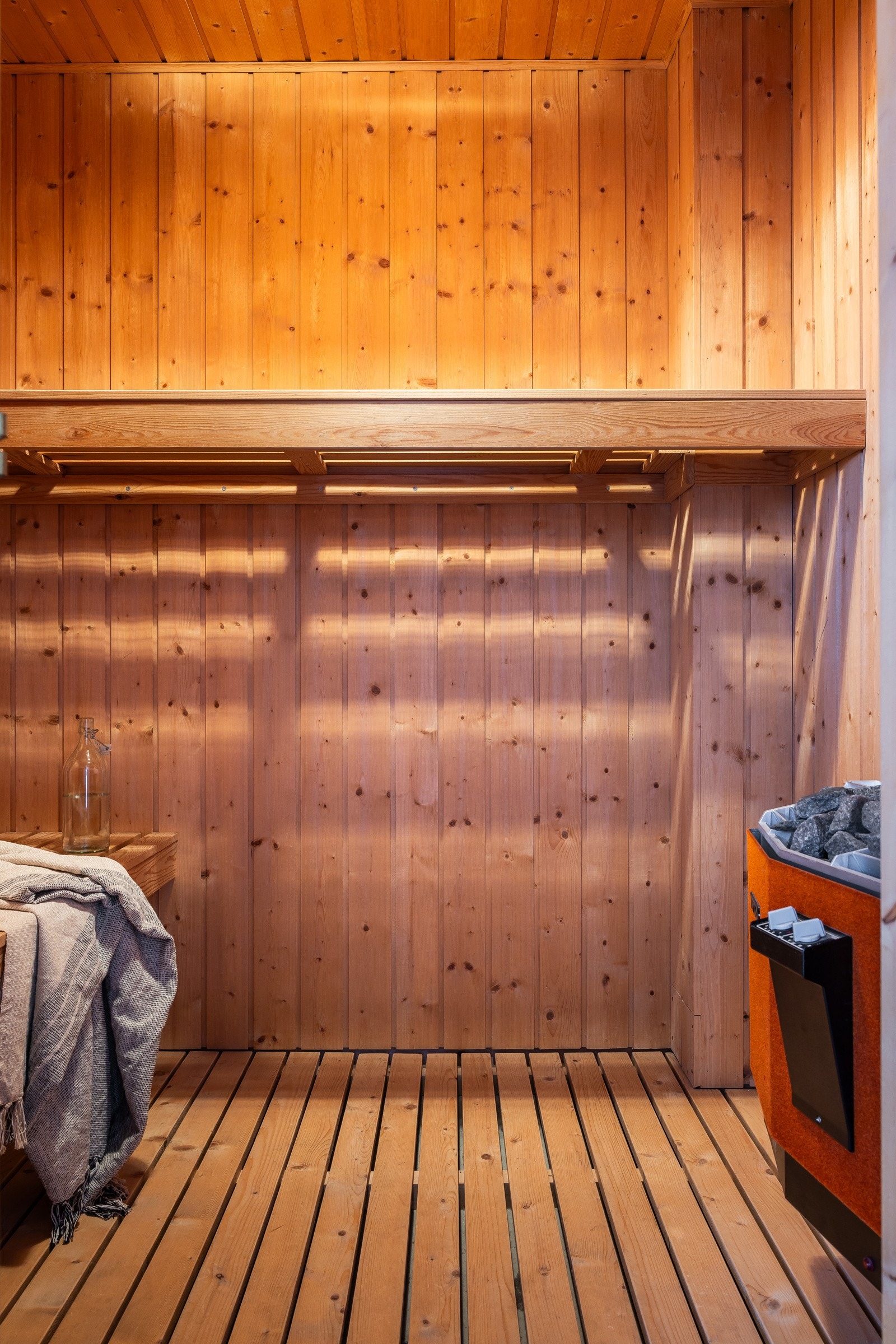 Herfra er det videre adkomst til badstuen, bodplass og vaskerom. Galleribilde