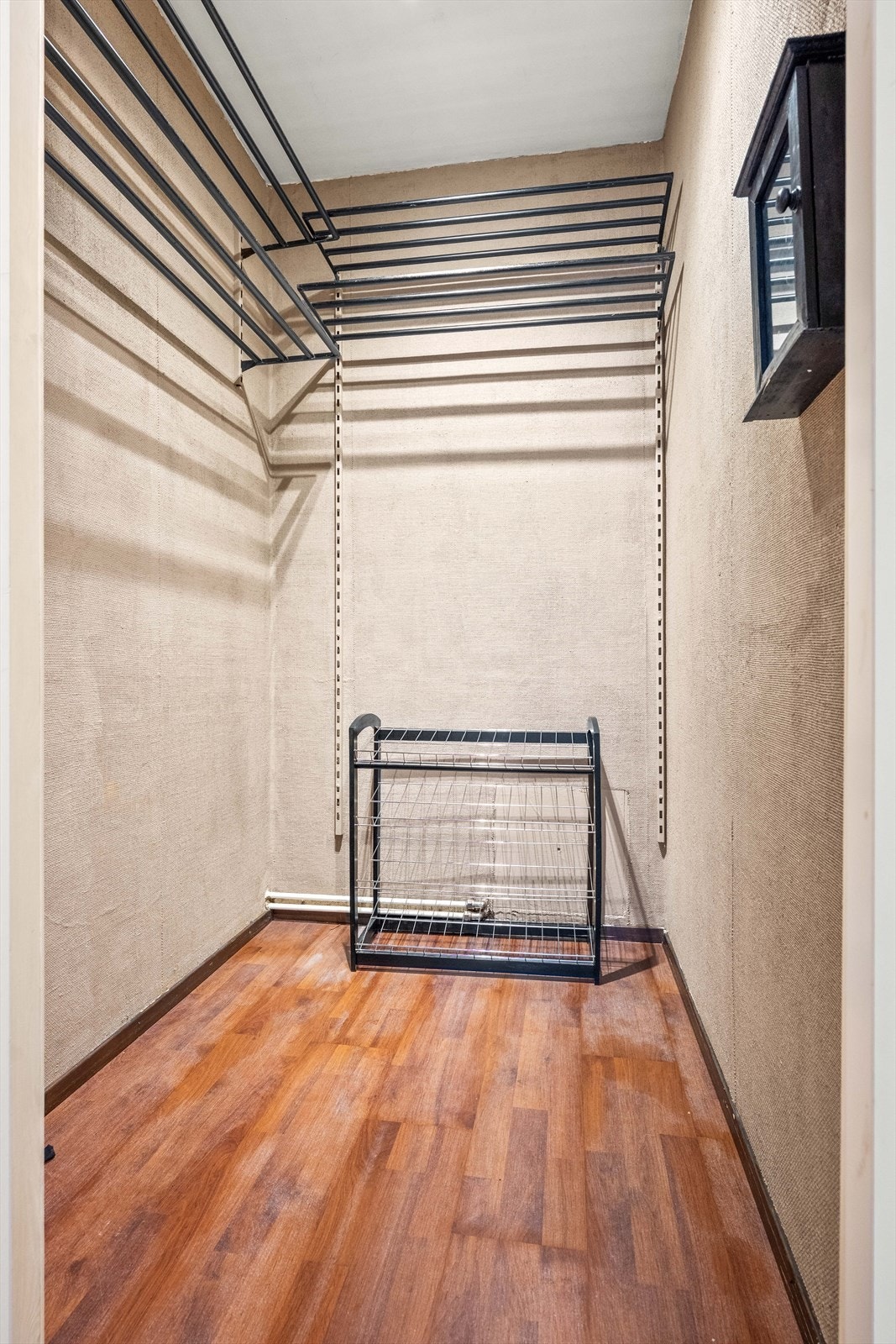 Innvendig bod i leiligheten Galleribilde