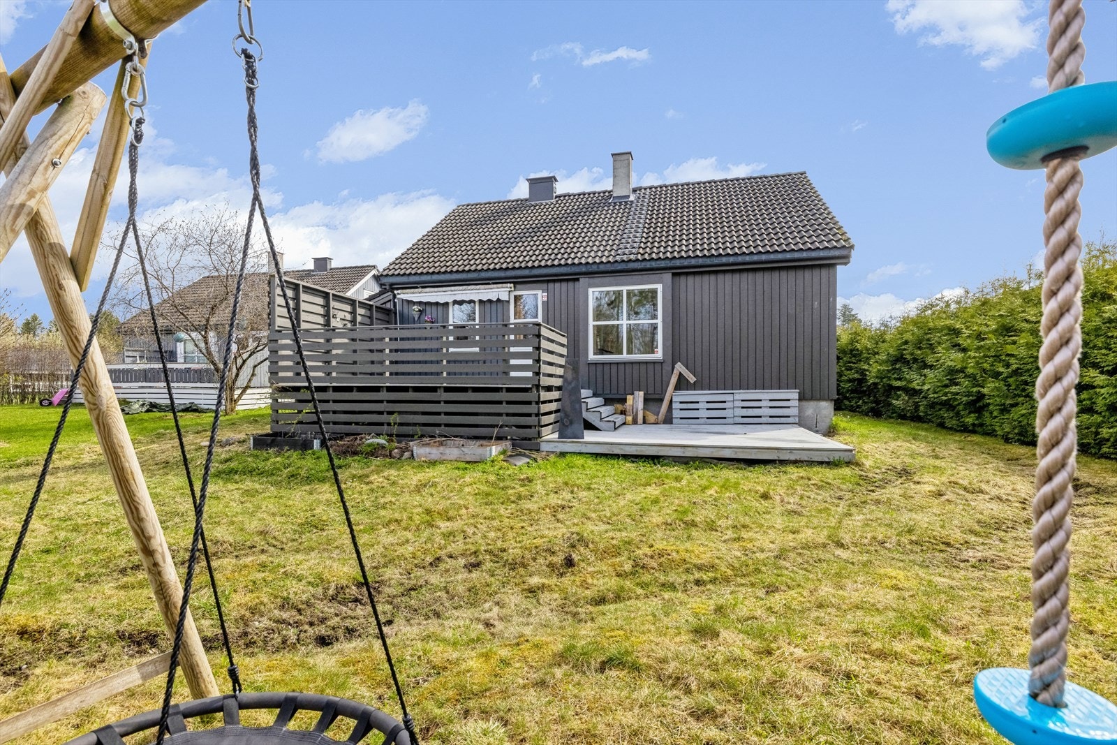 Fasade fra hagen Galleribilde