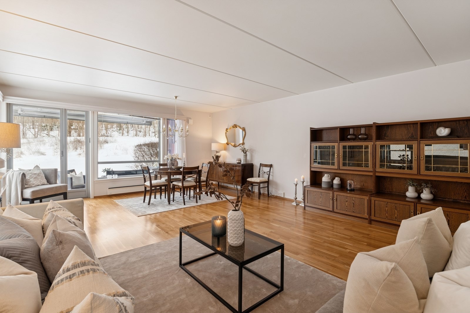 Fra stue/spisestue Galleribilde