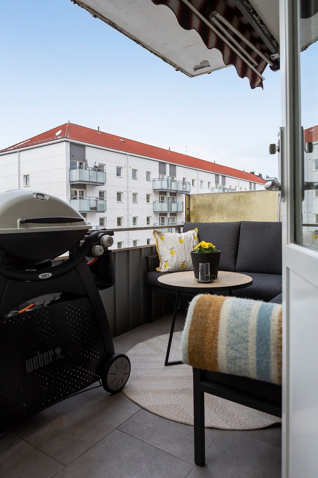 Balkongen har god plass til sittegruppe og enkel tilpasning av ønsket møblement. Galleribilde