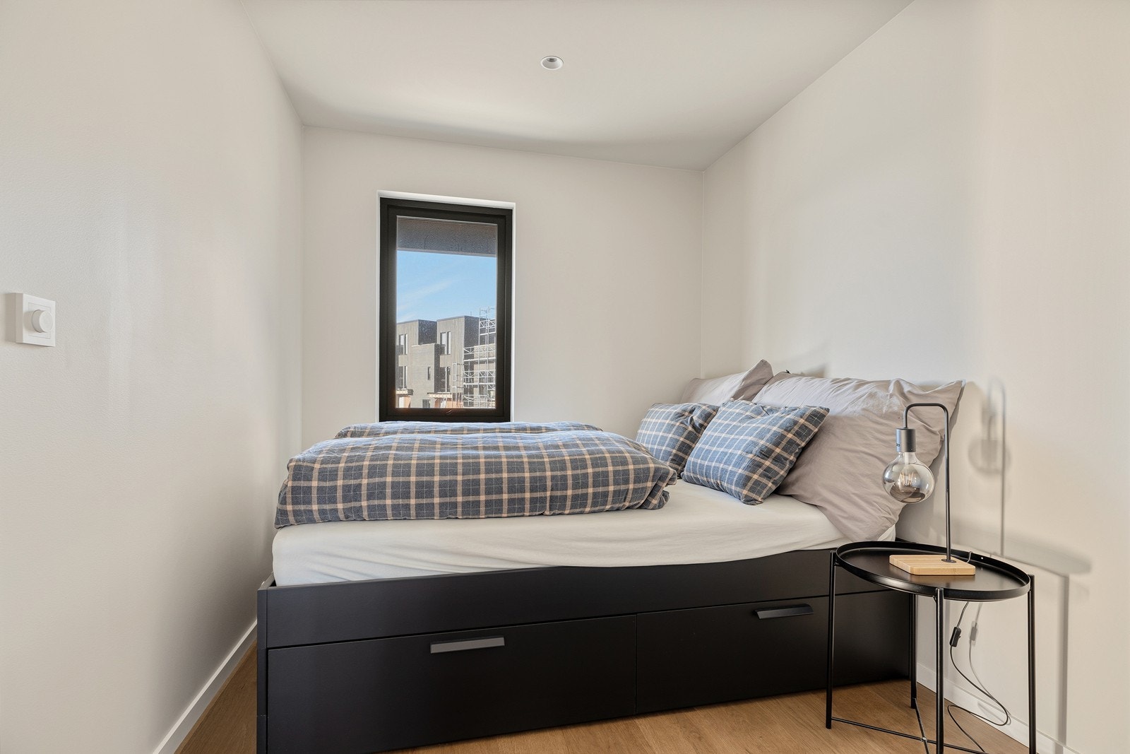 Her er det god plass til dobbeltseng og annet ønskelig møblement Galleribilde