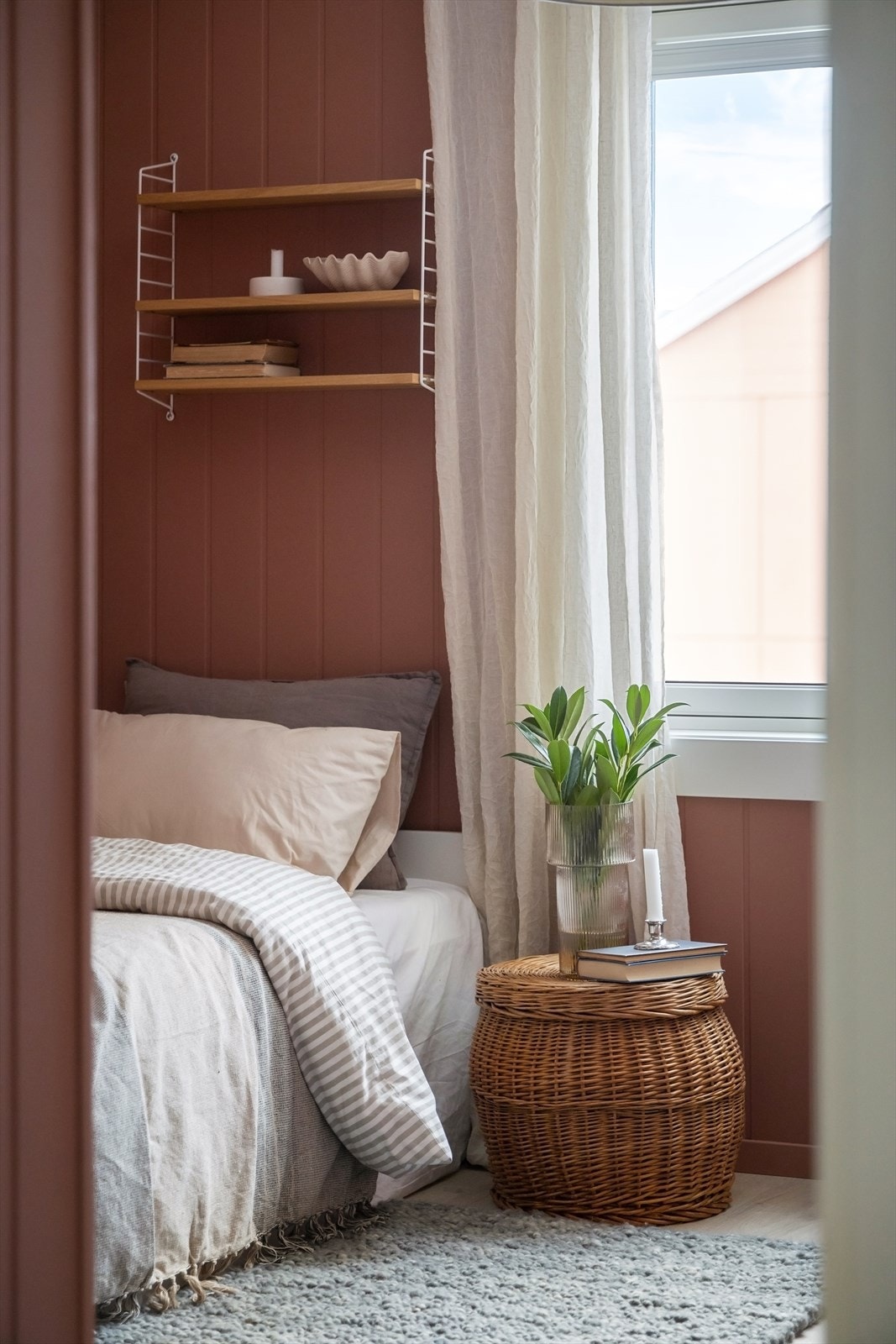 Boligens andre soverom er også av god størrelse, selvsagt fleksibelt i bruk og passer like godt som både gjesterom, barnerom og kontor! Galleribilde