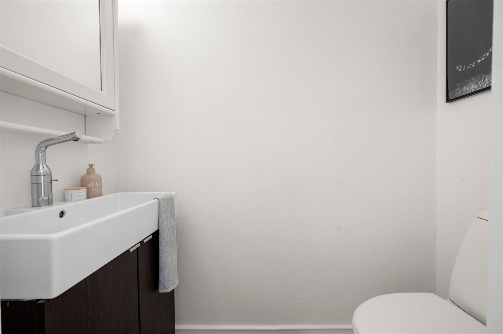 Loftet har også et praktisk WC på 1,5 m². Galleribilde