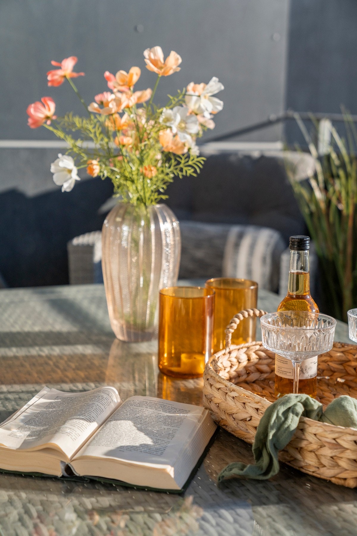 Her bor du i et moderne og praktisk hjem med kort vei til Ski sentrum og umiddelbar nærhet til flotte friluftsområder. Galleribilde