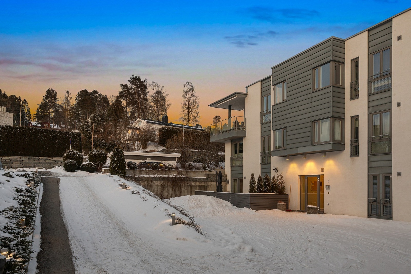 Her bor du i et fredelig område nært alt du behøver i hverdagen. Galleribilde