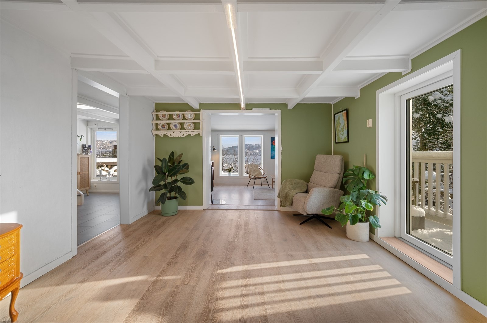 Utgang til terrasse herfra. Galleribilde