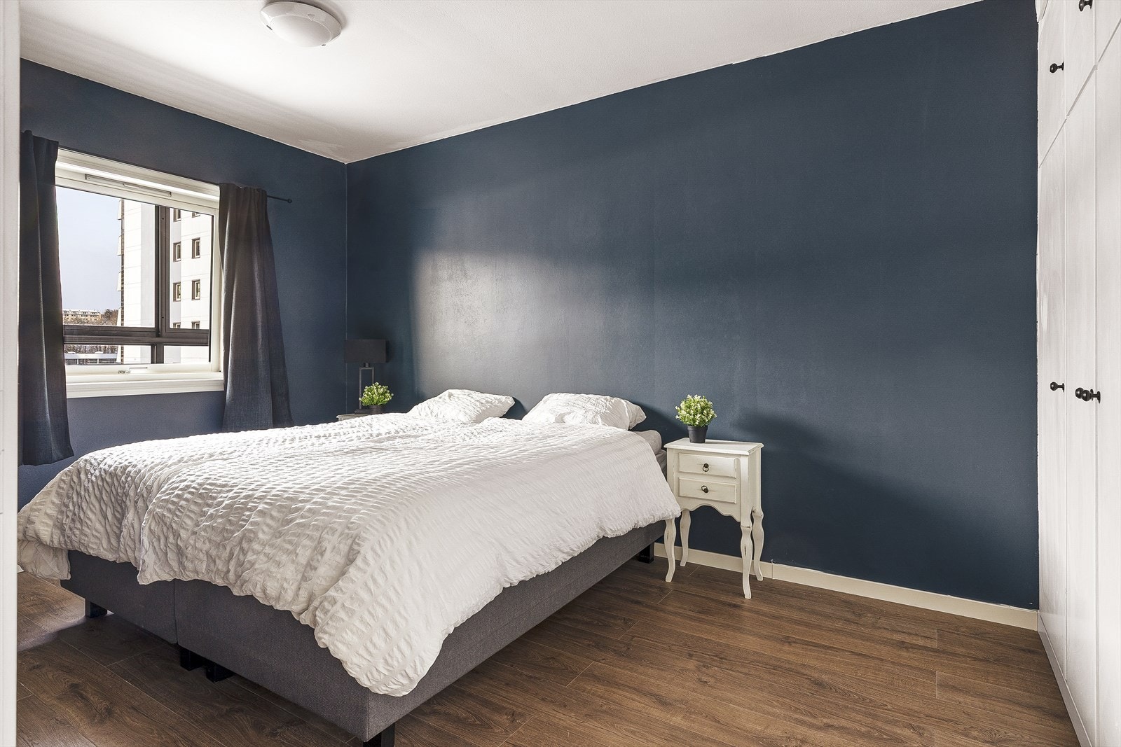 Soverommet er romslig og måler 13,3m2. Galleribilde