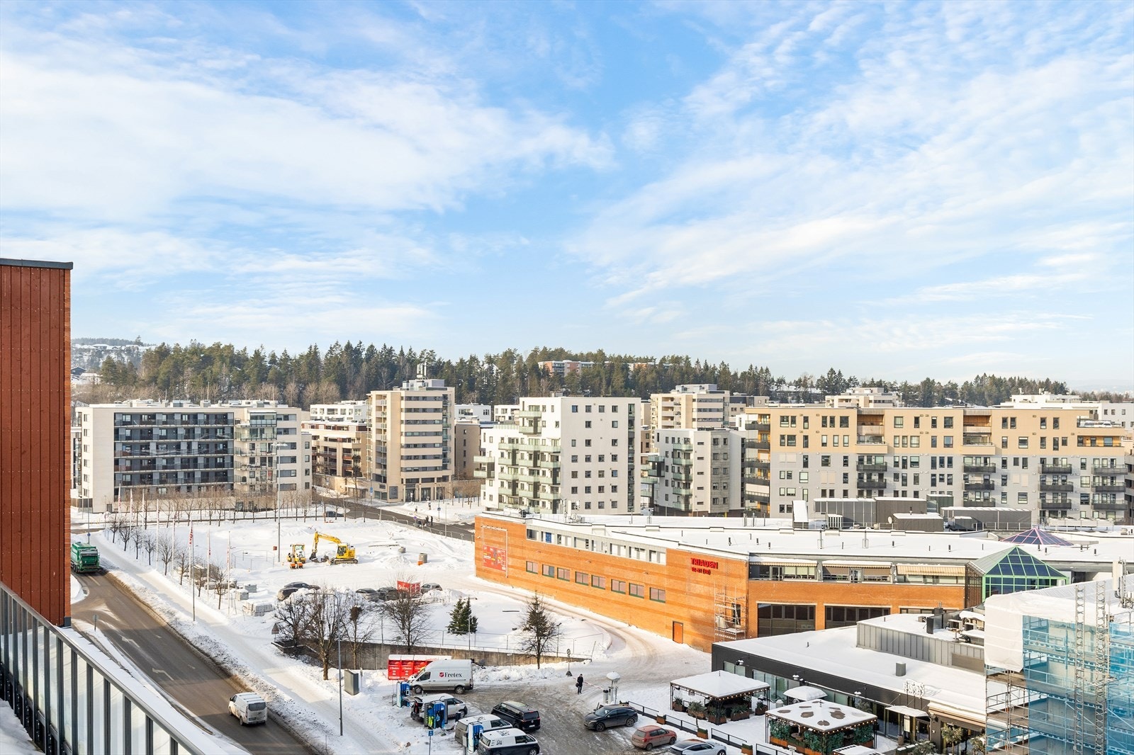 Med Triaden Lørenskog Storsenter kun to minutter unna er alle servicetilbud lett tilgjengelige. Galleribilde