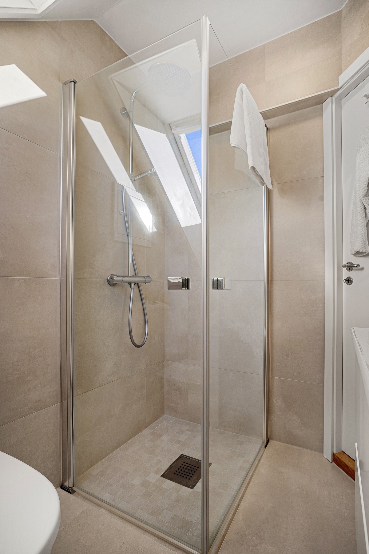 Dusjhjørne. Galleribilde