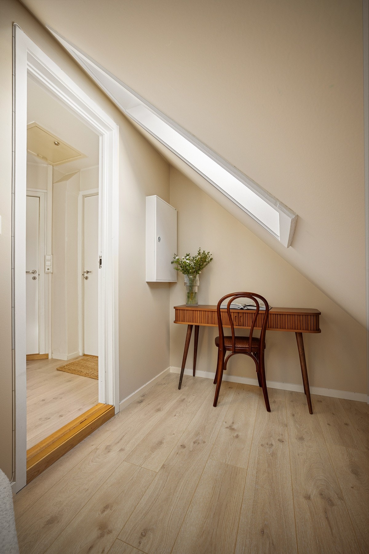 Disponibelt rom/ Bod Galleribilde