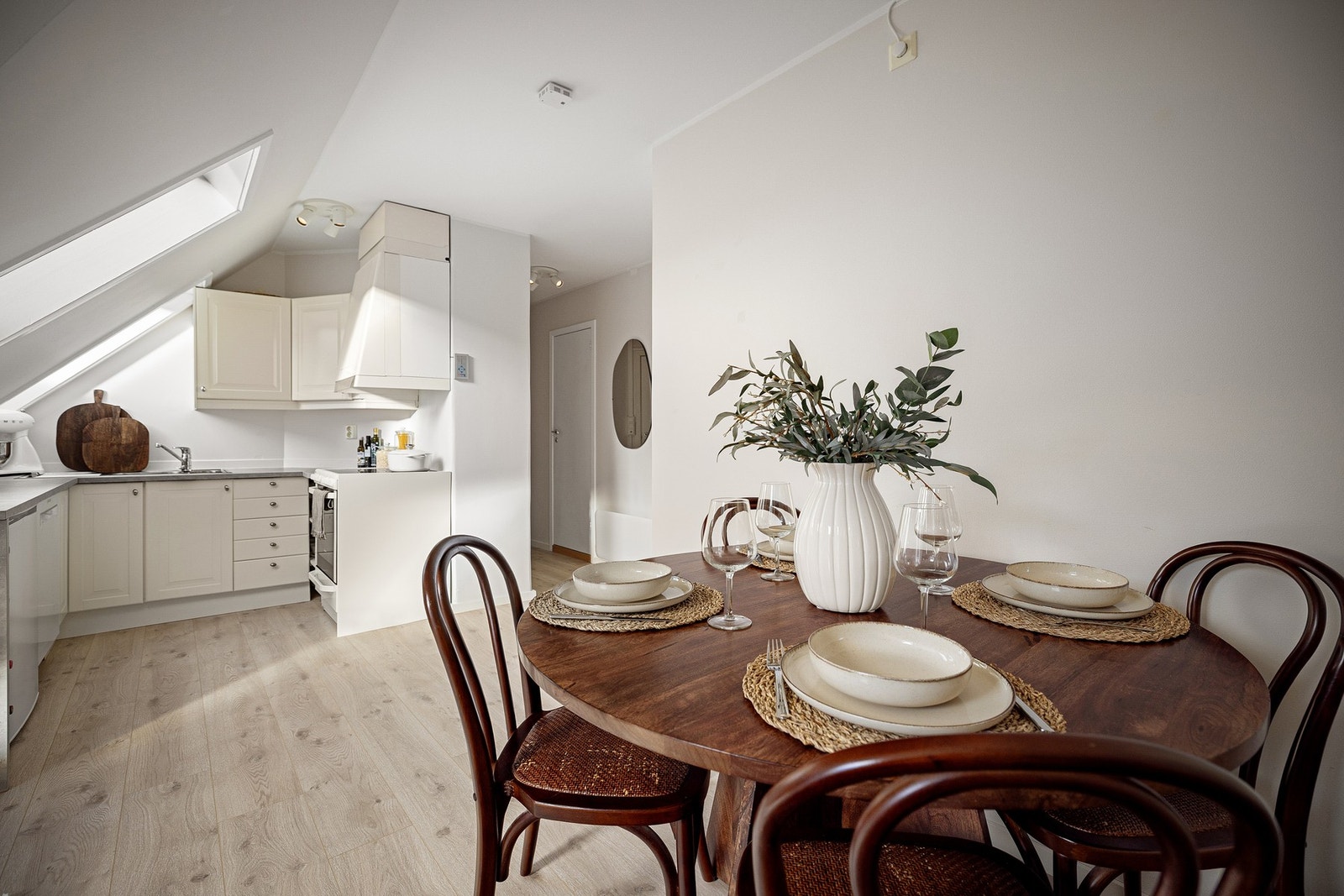 Her er det bare til å invitere til gode måltid Galleribilde