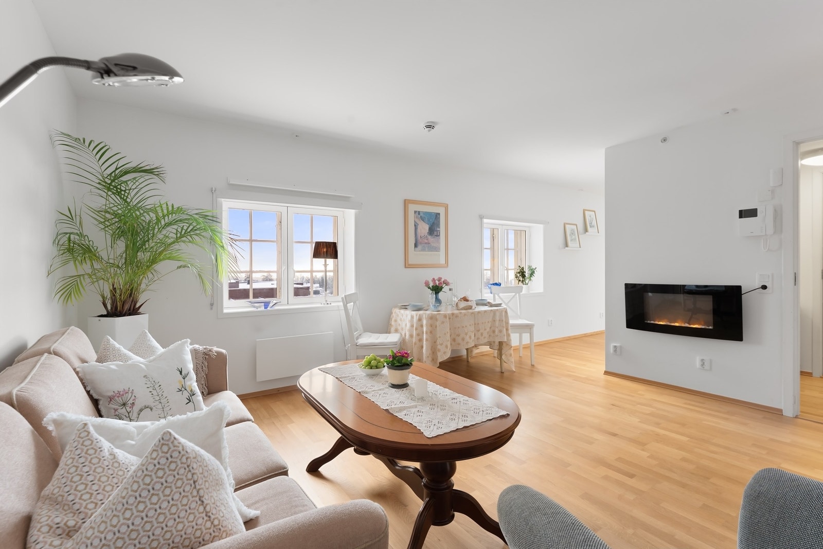 Lys og romslig 2-roms seniorleilighet (65+) med flotte servicetilbud. Fotograf: Zovenfra Galleribilde