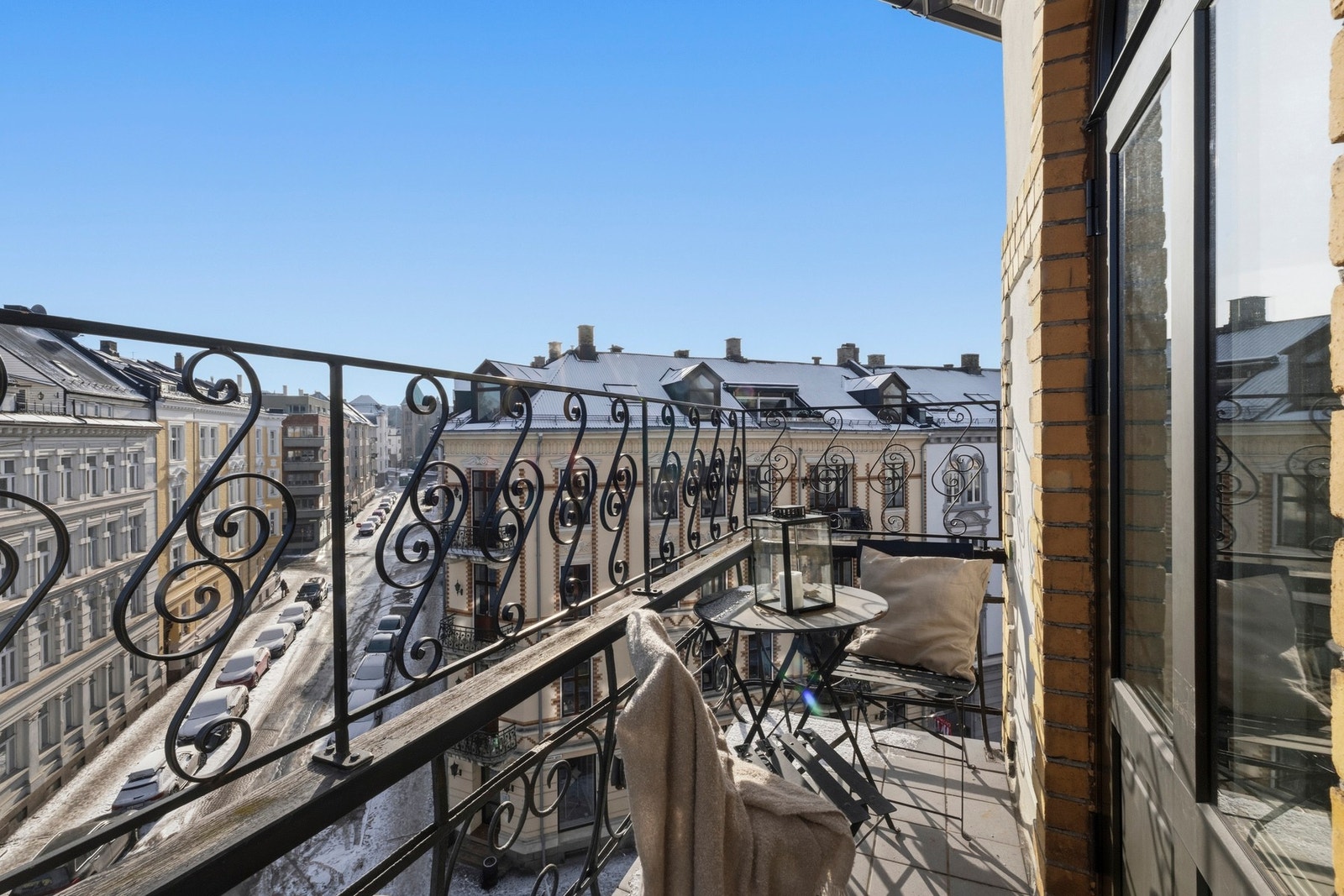 En flott 3-roms selveierleilighet over 2 plan med svært attraktiv beliggenhet på Frogner. Galleribilde