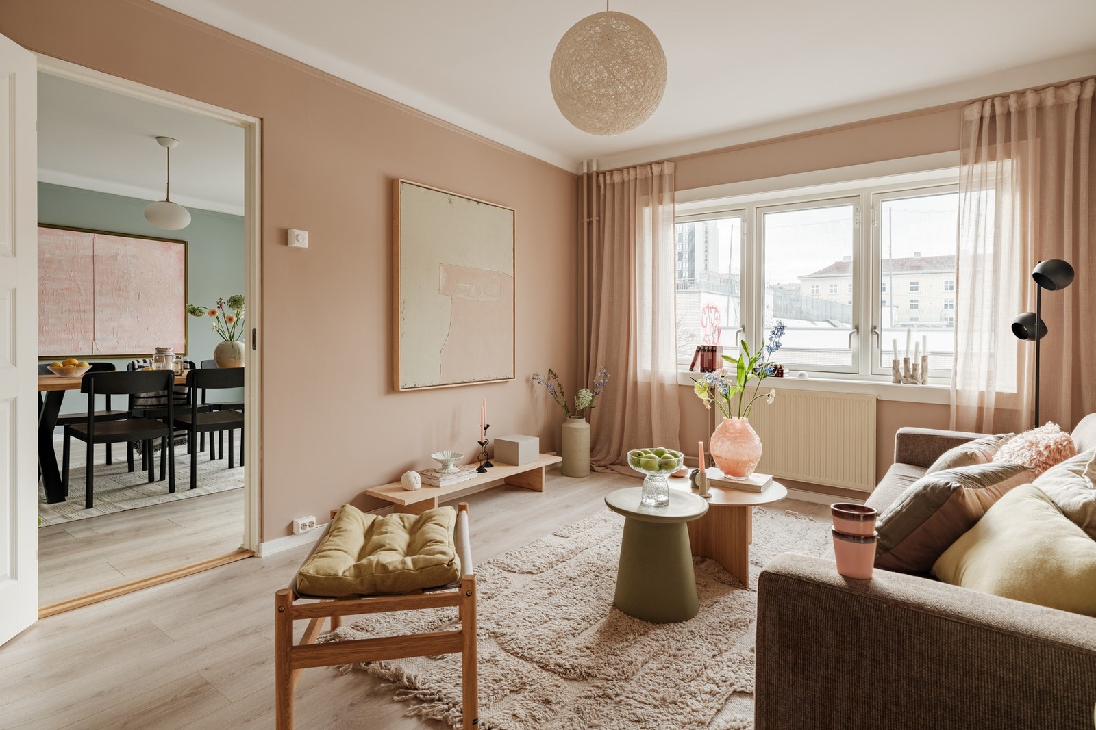 Velkommen til Bjerregaards gate 56A, presentert av Eiendomsmegler Eline Tilley. Foto: Paul Dragoman @Lens85. Galleribilde