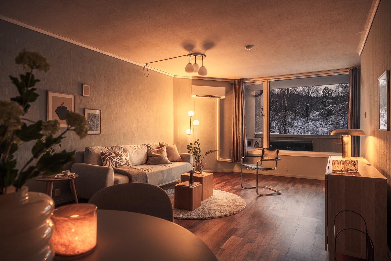 Rommets utforming gjør det enkelt for deg å innrede i ulike soner. Galleribilde