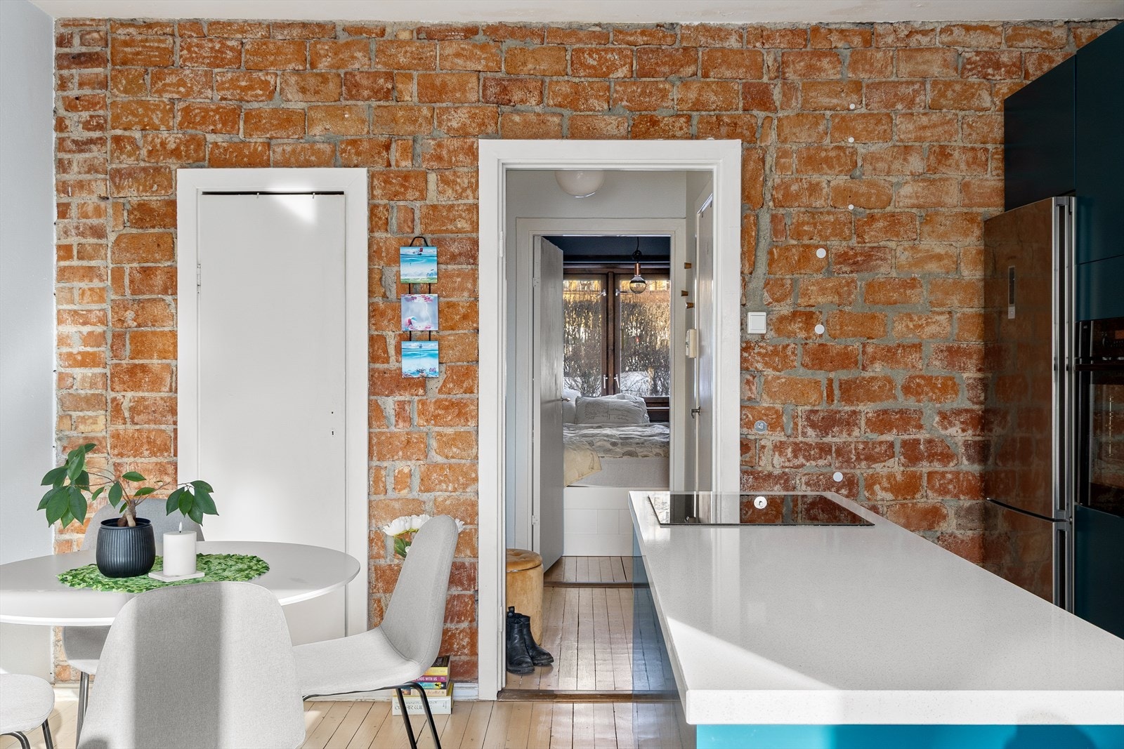 Tregulvet i alle rom er slipt og overflatebehandlet i 2017. Galleribilde