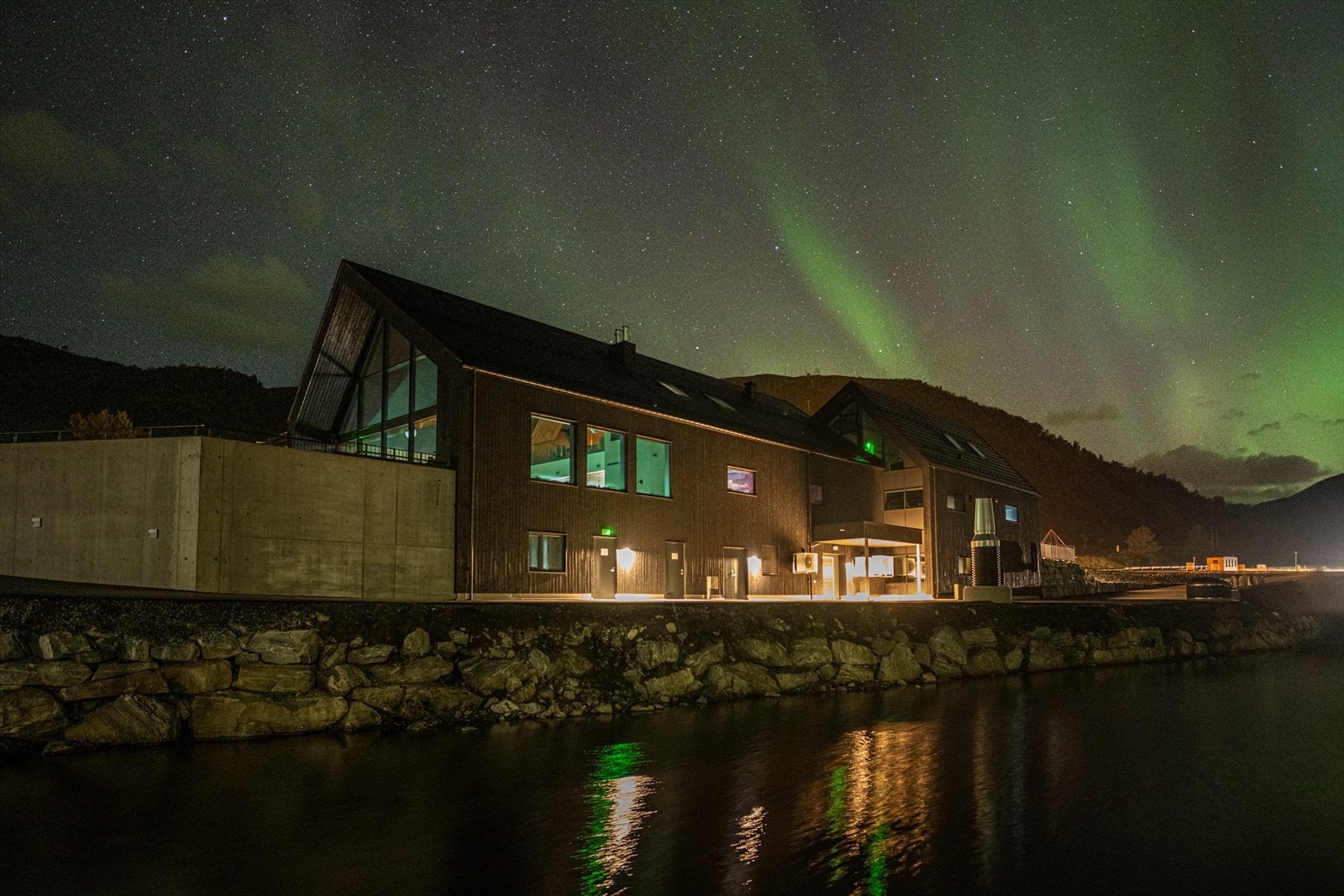 Stova 1957 kan by på en variert meny og gode drikkevarer. Galleribilde