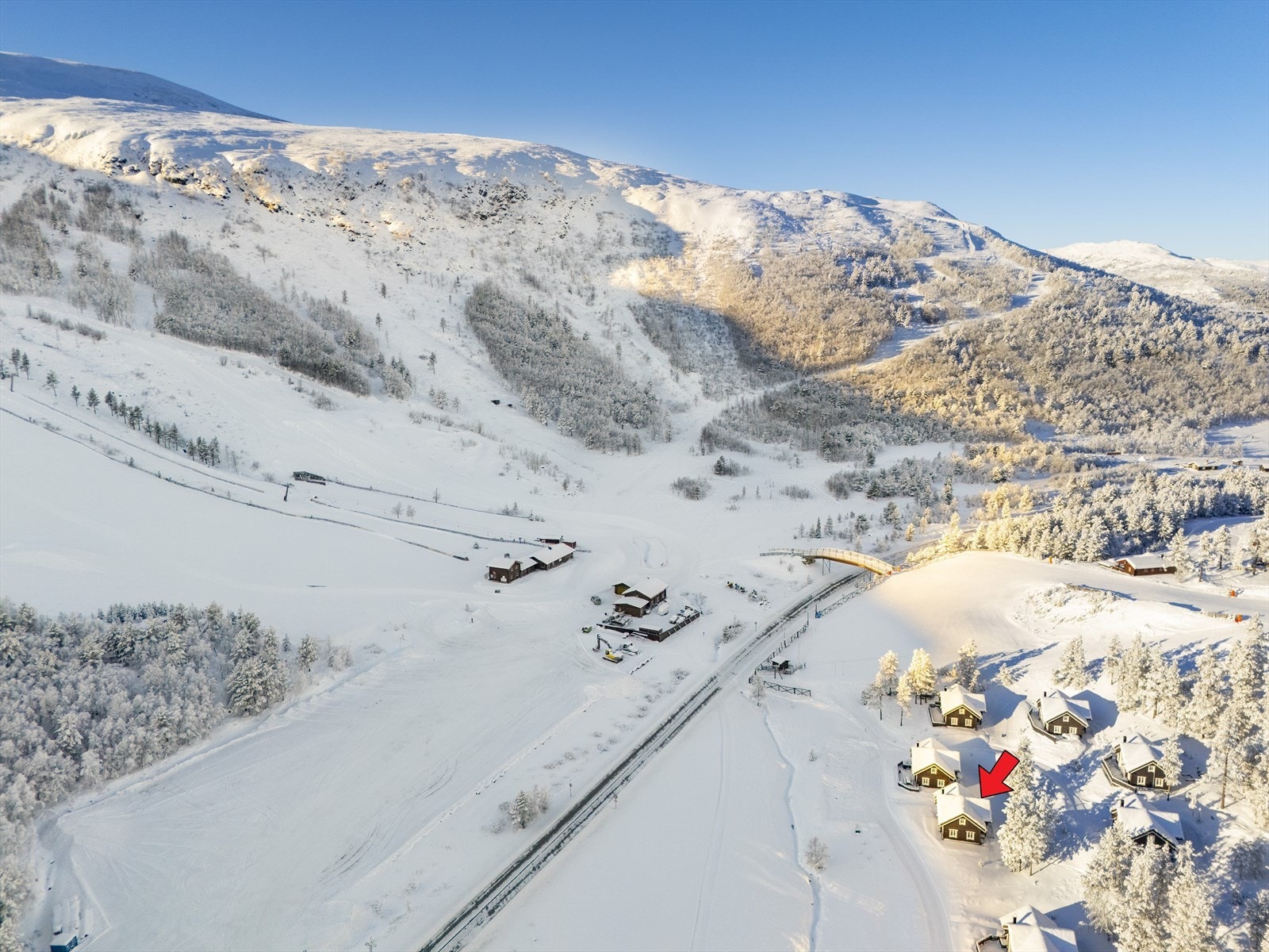 Lemonsjøen alpinsenter har fem preparerte nedfarter og passer både for nybegynnere og de mer erfarne. Galleribilde