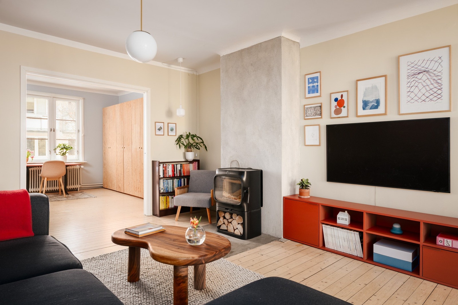 Gjennomgående god romfølelse og interne siktlinjer. Galleribilde