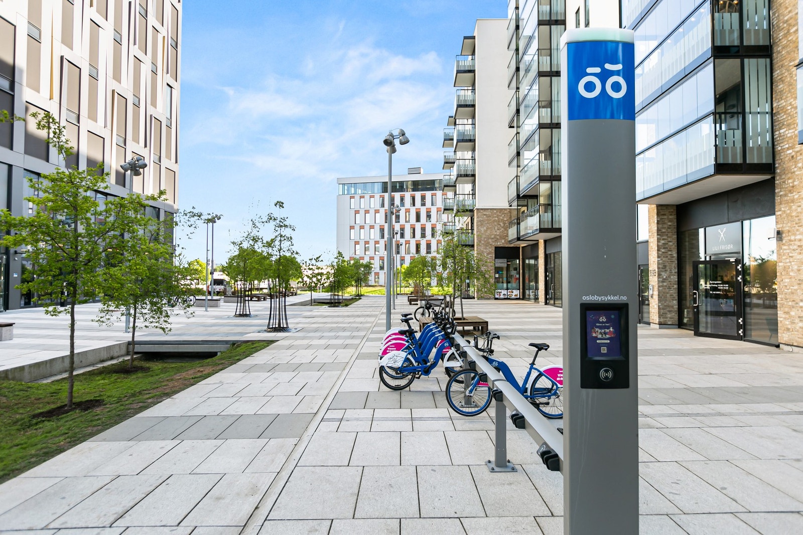 I tillegg er det sykkelfelt med forbindelse over Grünerløkka til sentrum, og mot marka langs Trondheimsveien. Galleribilde