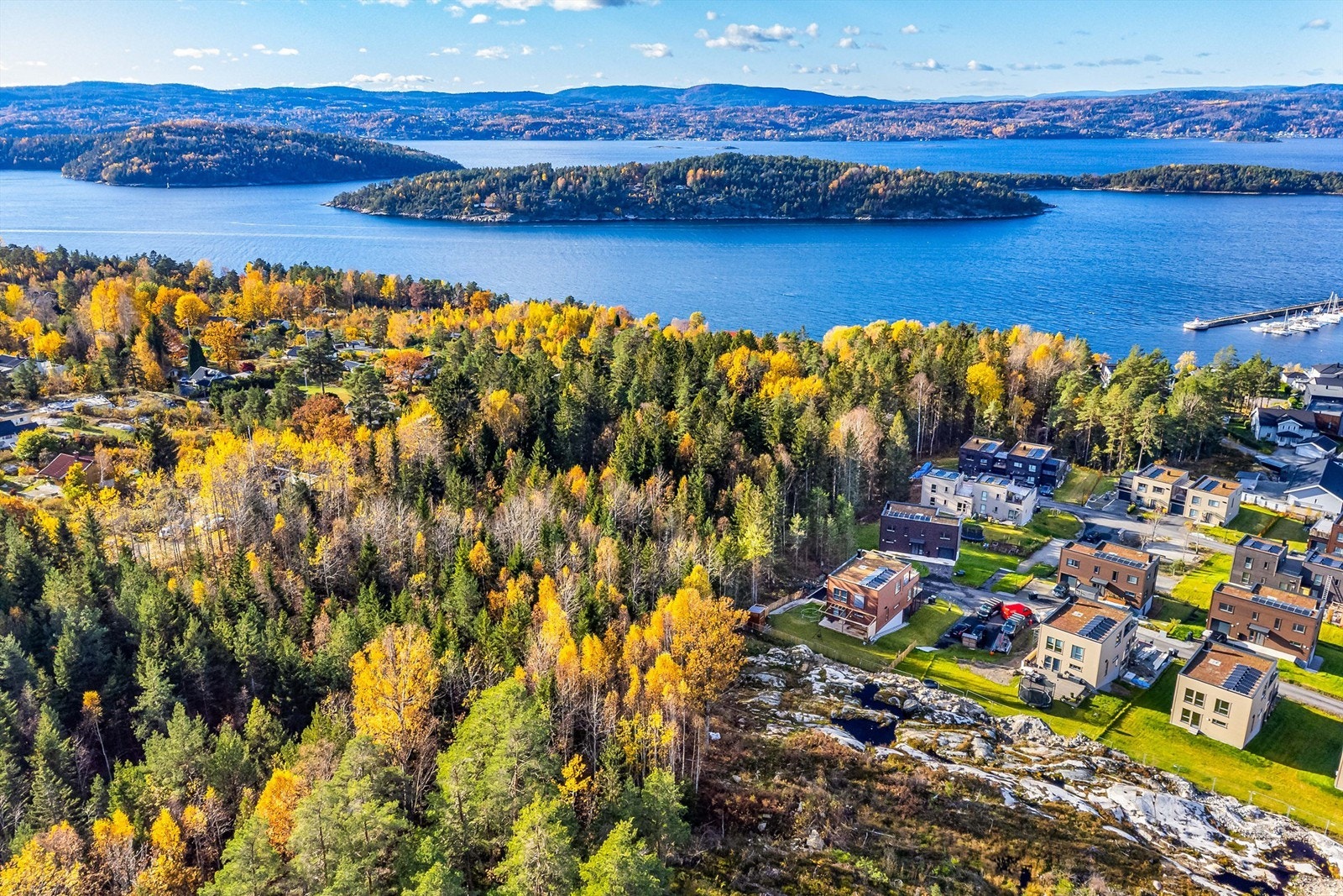 Rett over kommunegrensen er det de seneste 10 årene etablert et helt nytt boligområde som tydelig viser områdets attraktivitet. Galleribilde