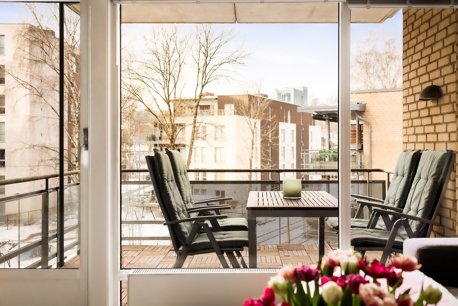 En attraktiv 2-roms selveierleilighet med vestvendt balkong, garasjeplass og tilgang til solrik felles takterrasse. Galleribilde