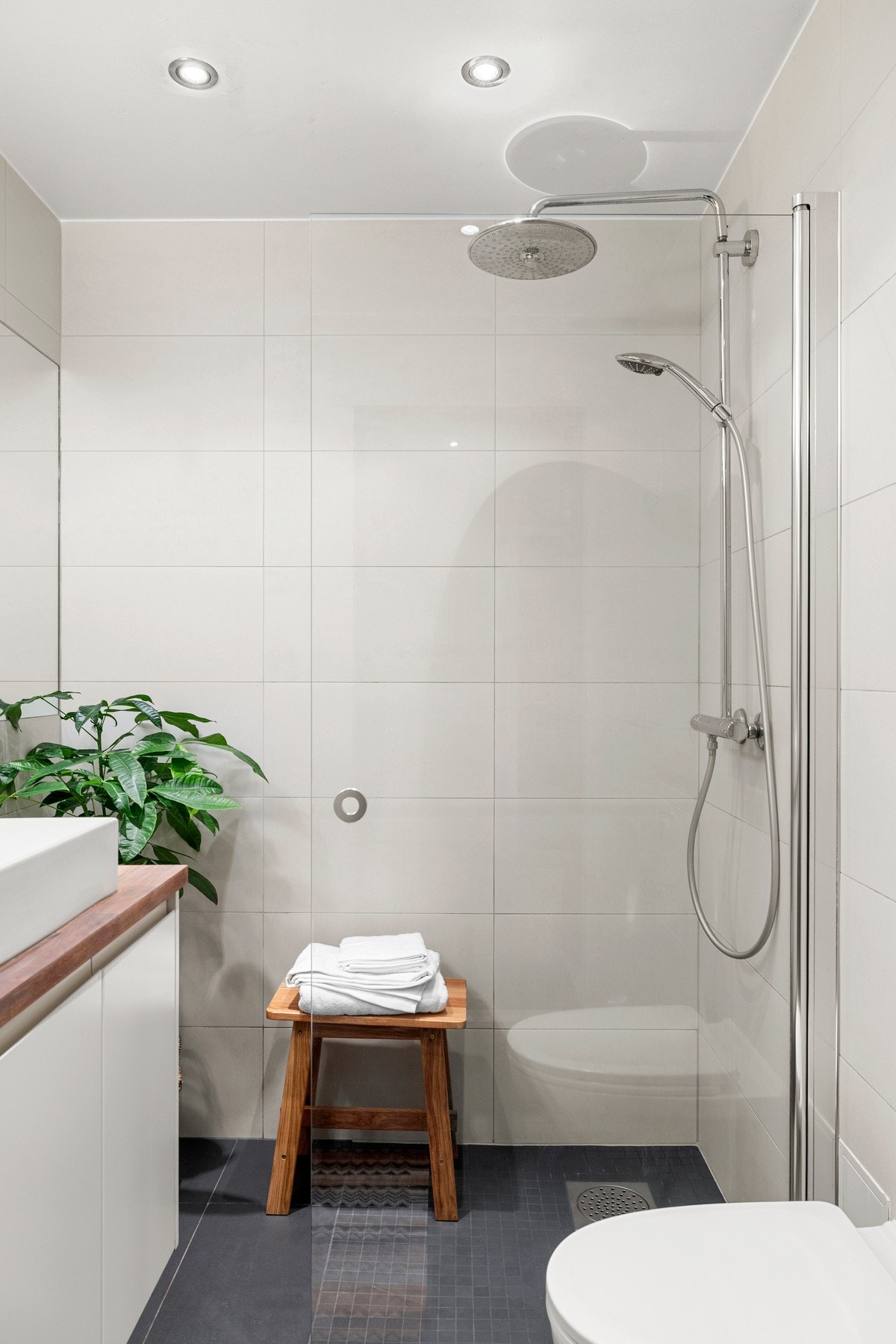 Romslig dusjhjørne. Galleribilde