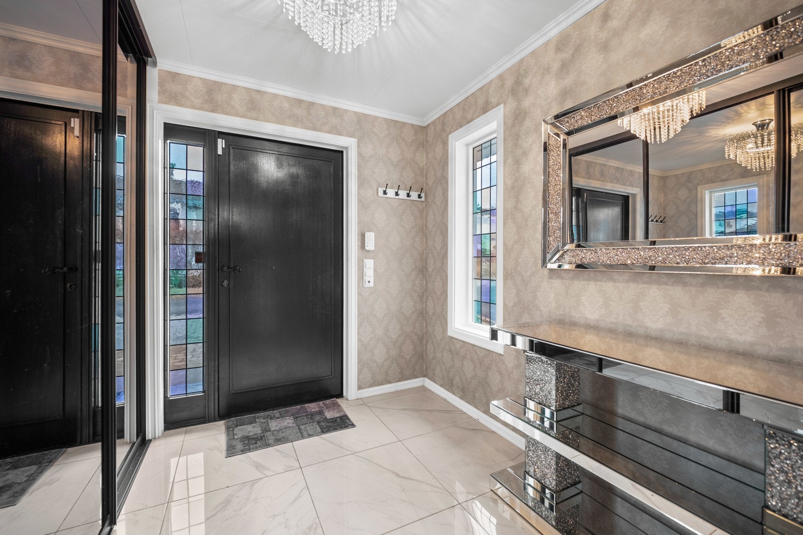 Entré/gang med behagelig gulvvarme Galleribilde