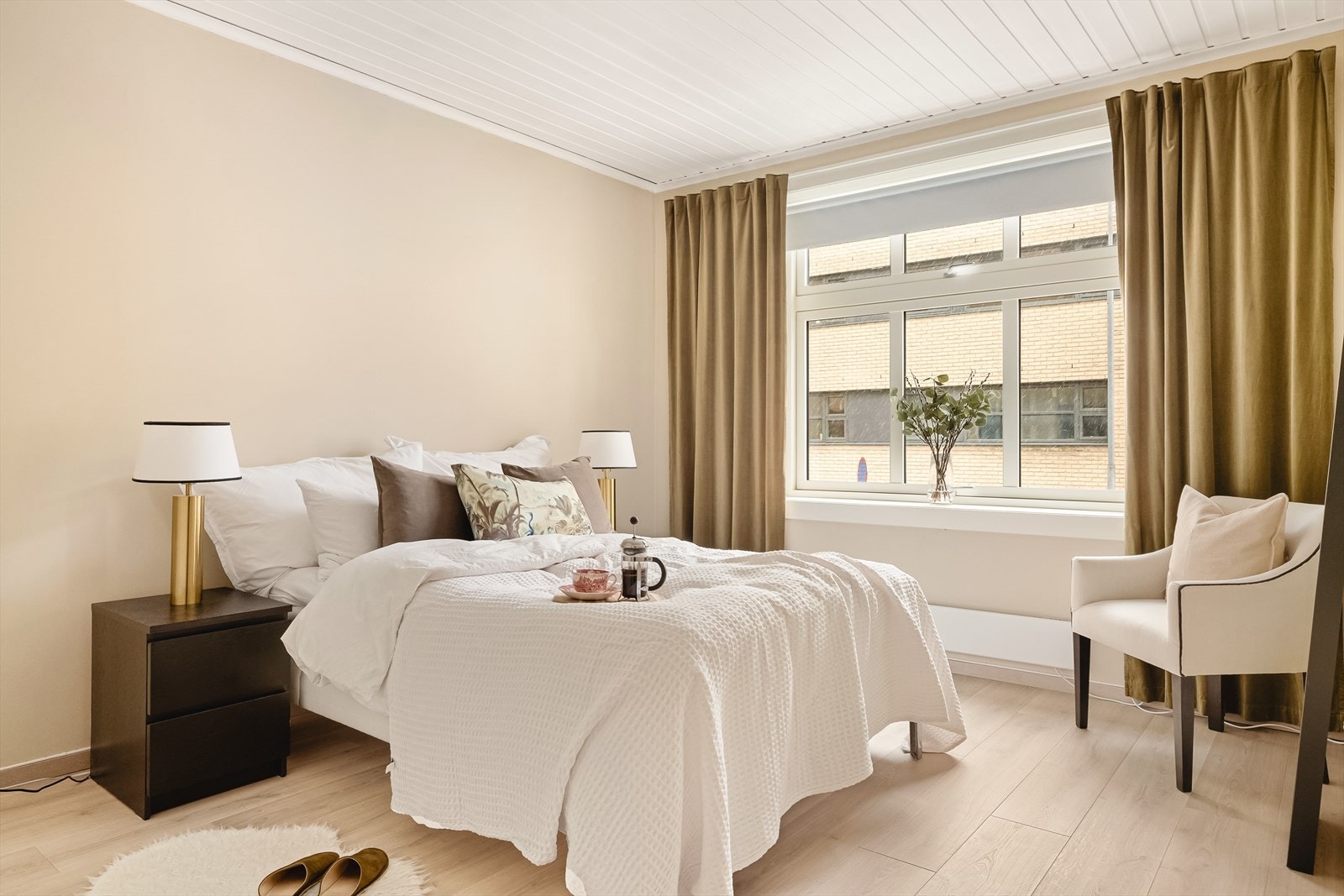 Hovedsoverommet er av god størrelse og måler 13,8 kvm. Galleribilde