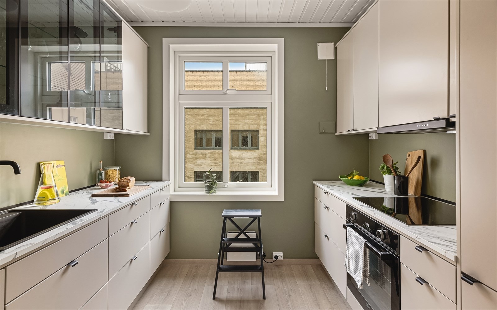 Kjøkkenet var nytt i 2023 og måler 6,6 kvm. Galleribilde