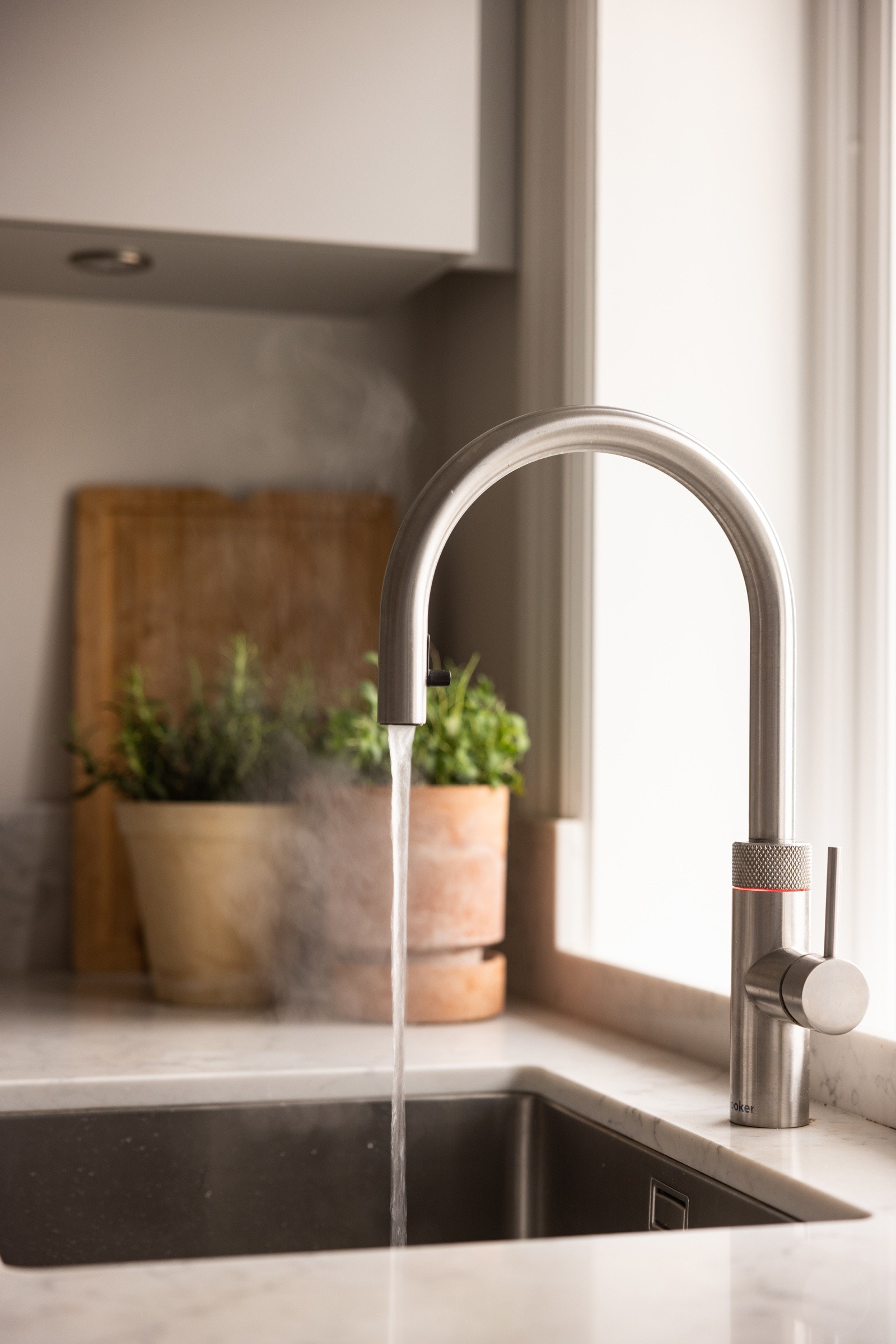 Du får eksklusivt tilbehør som quooker og induksjonstopp med 2 gassbluss fra Smeg. Galleribilde