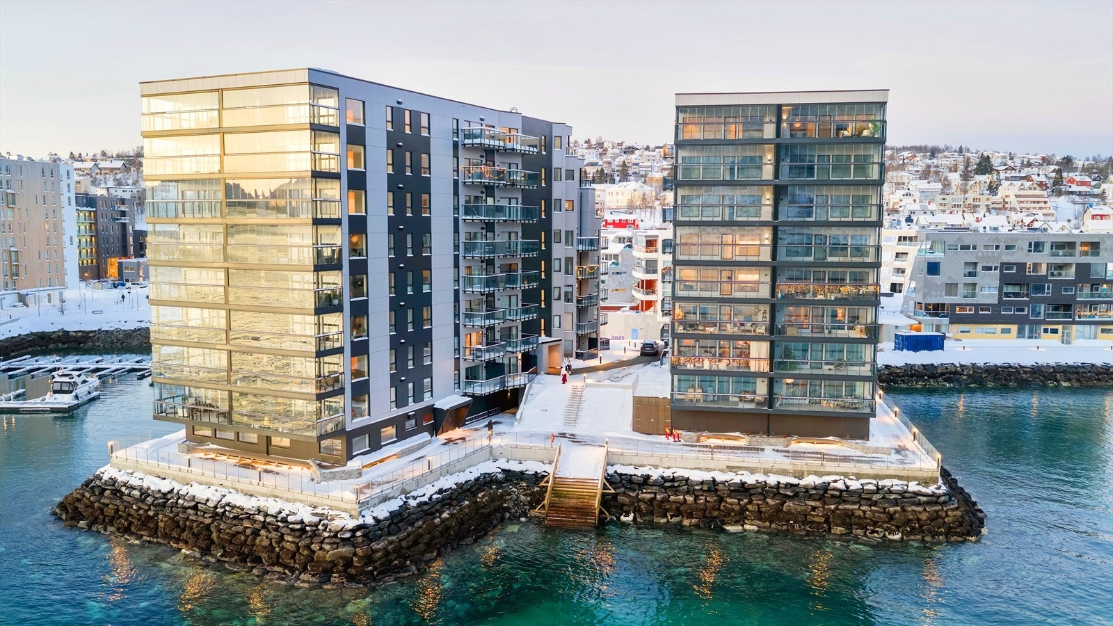 Nyholmen bygg sør ble ferdigstilt i november 2024 og leilighetene ligger helt ytterst i sundet Galleribilde