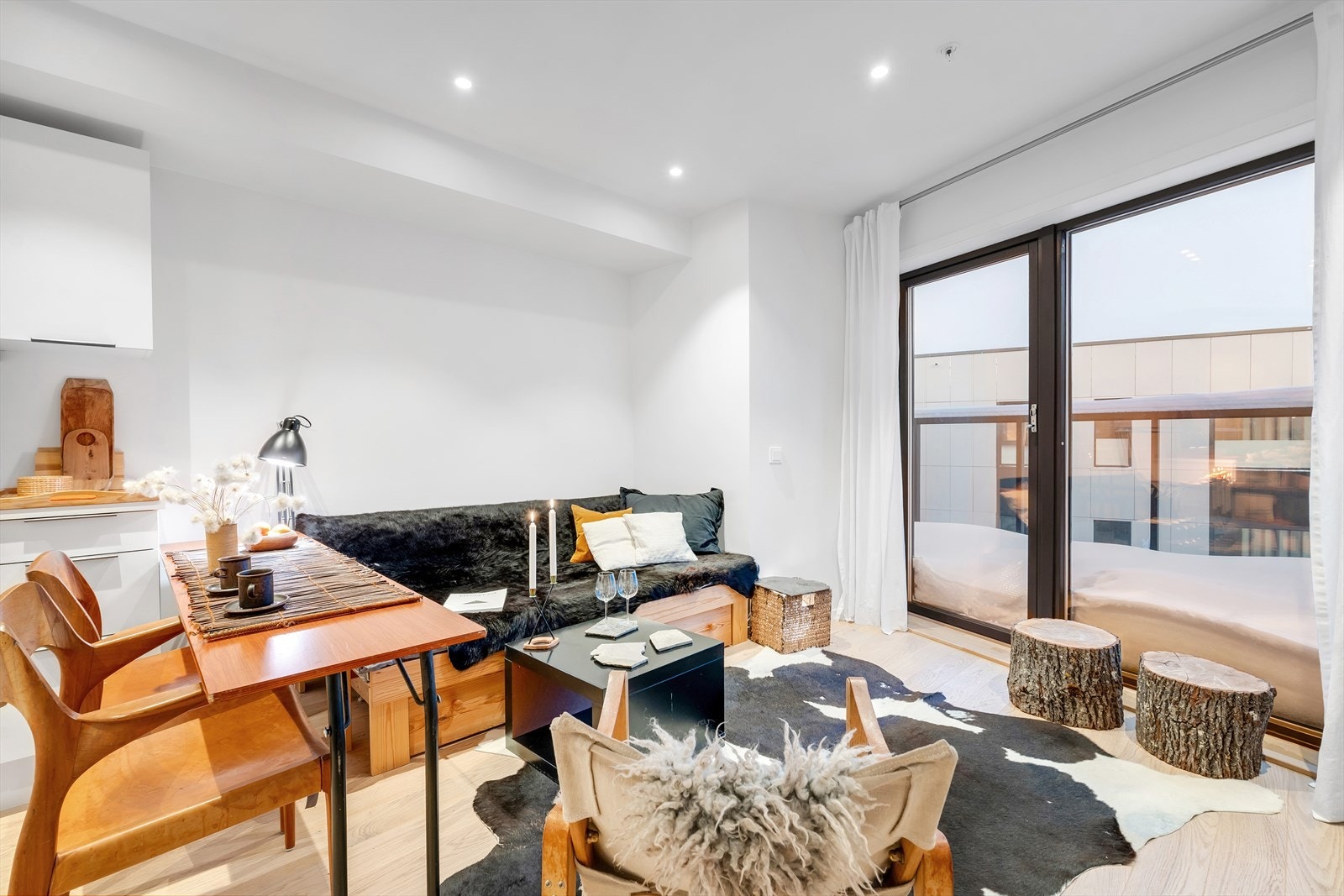 Velkommen til Hjalmar Johansens gate 316 - En toppmoderne og lekker 2-roms i toppetasje med balkong, attraktiv beliggenhet og lave felleskostnader! Galleribilde