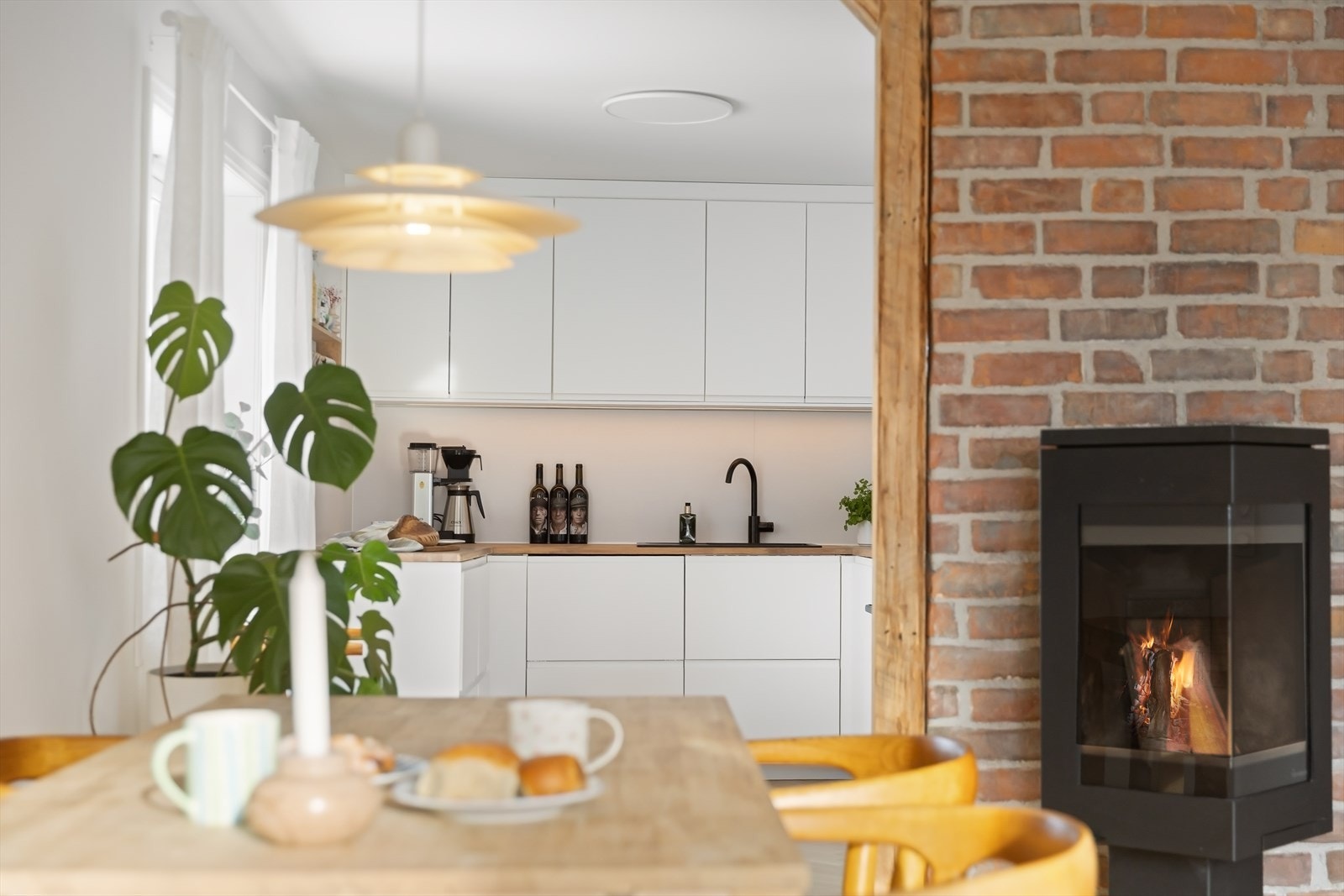 Tidløst kjøkken fra 2024 i egen, definert sone. Galleribilde